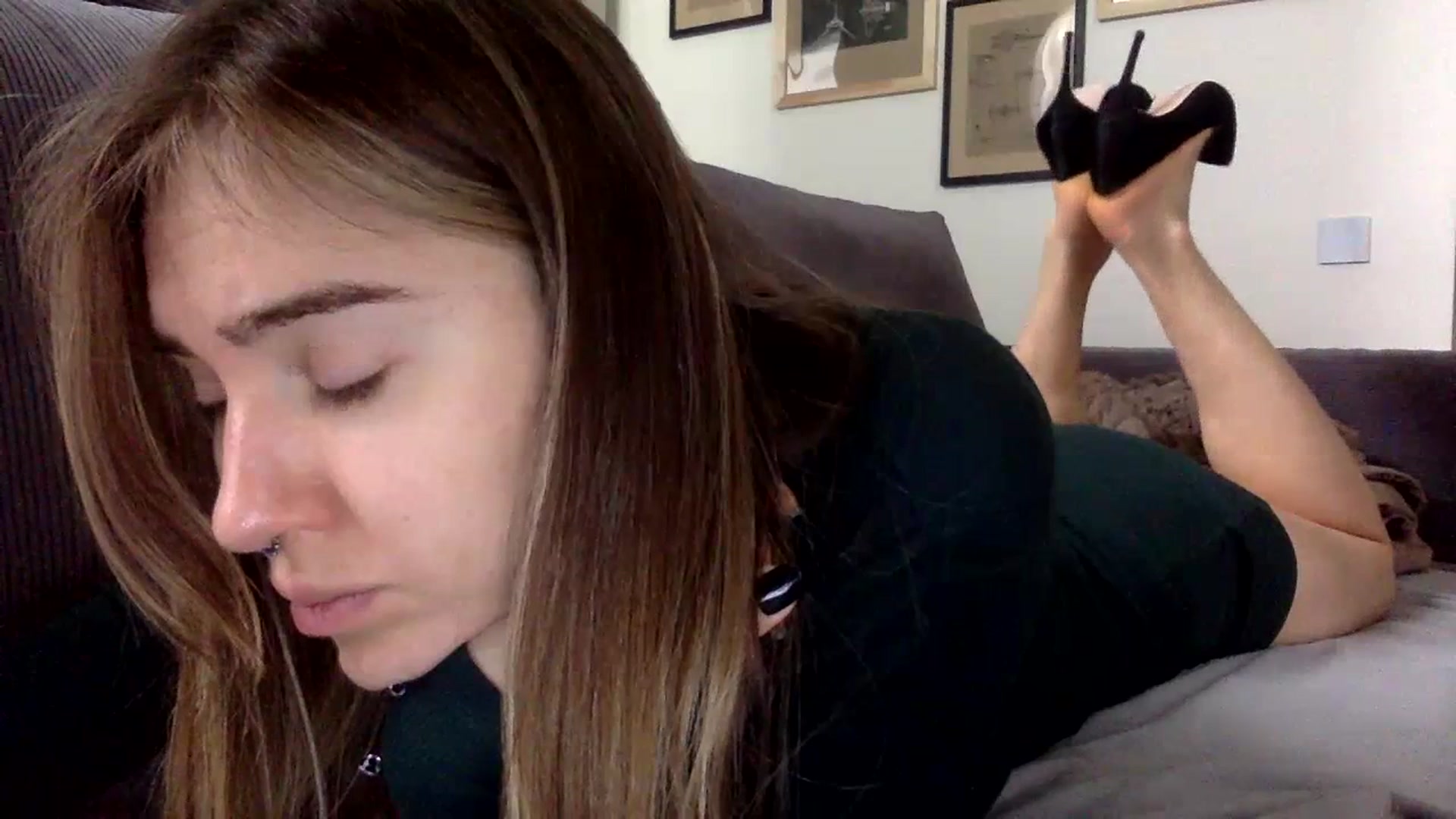 Gallery image thumbnail from EgoisticPuss's myfreecams stream on, 07/10/2023, 09:39 image 16 of 20
