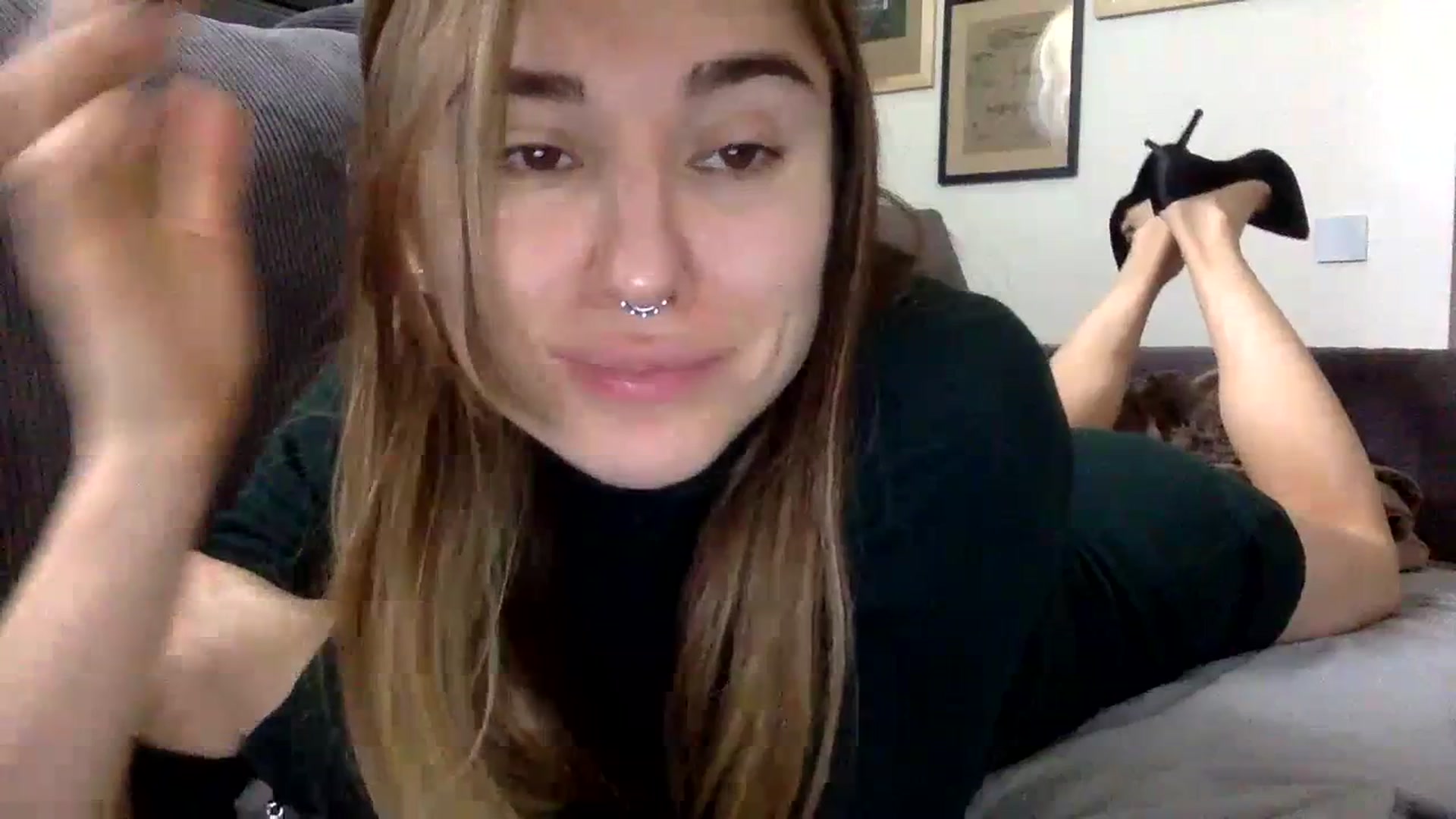 Gallery image thumbnail from EgoisticPuss's myfreecams stream on, 07/10/2023, 09:39 image 12 of 20