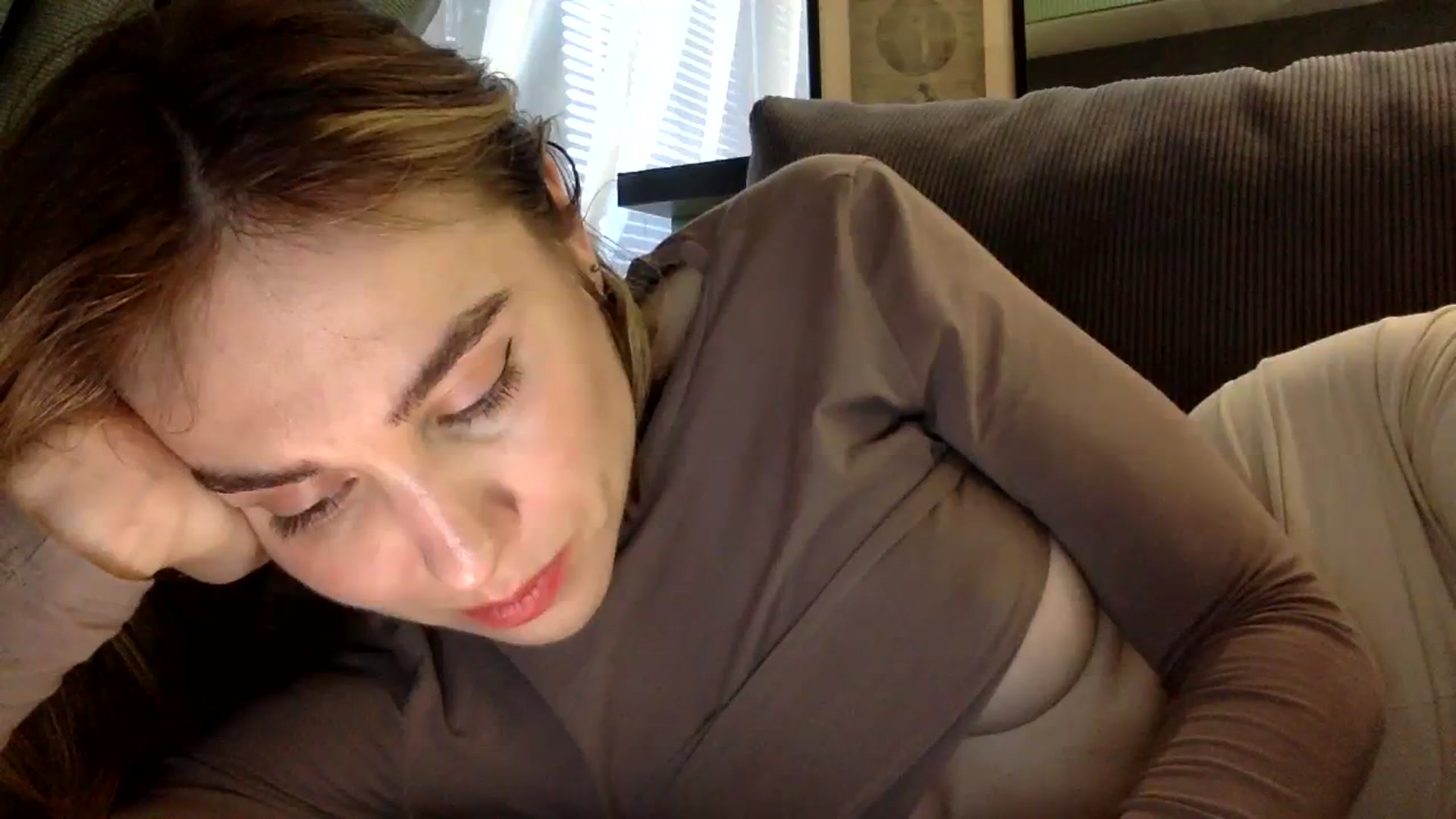 Gallery image thumbnail from EgoisticPuss's myfreecams stream on, 08/06/2023, 14:59 image 13 of 20
