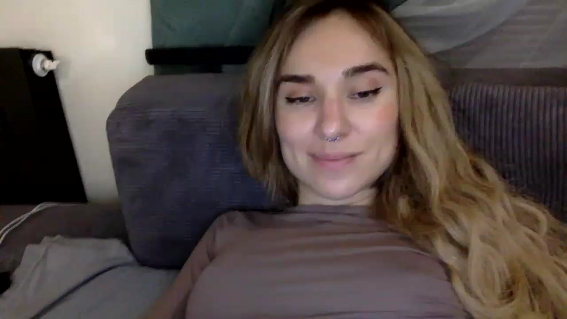 Gallery image thumbnail from EgoisticPuss's myfreecams stream on, 08/22/2023, 21:40 image 4 of 20