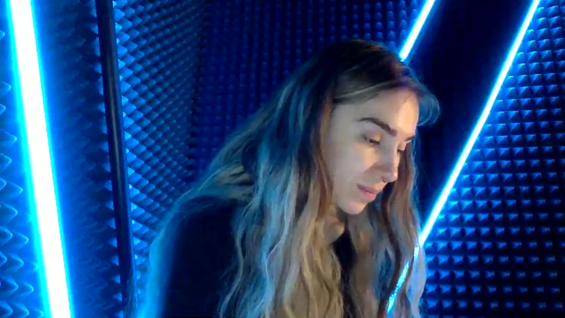 Gallery image thumbnail from EgoisticPuss's myfreecams stream on, 09/06/2023, 07:10 image 15 of 20