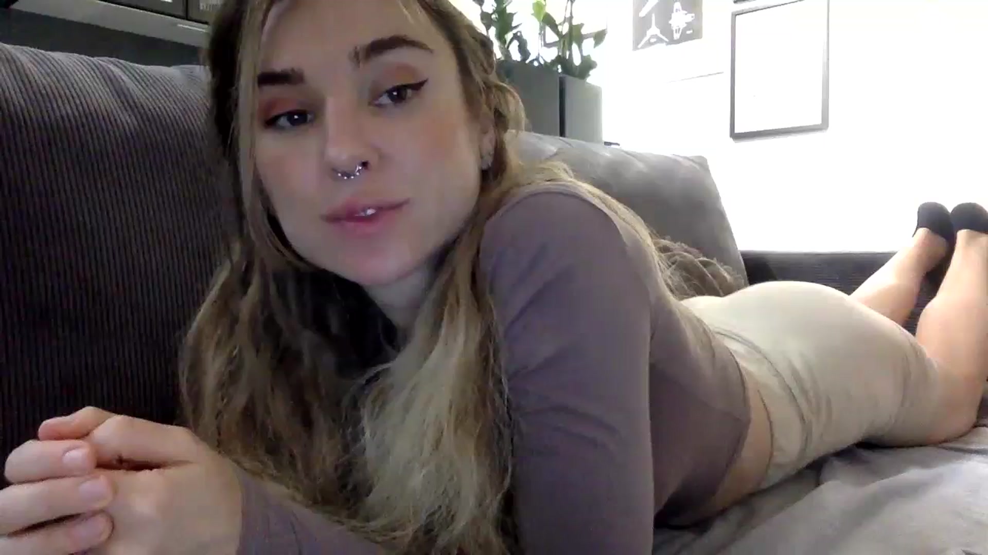 Gallery image thumbnail from EgoisticPuss's myfreecams stream on, 09/16/2023, 11:34 image 17 of 20