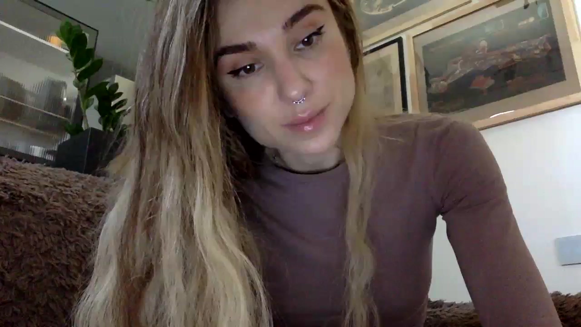Gallery image thumbnail from EgoisticPuss's myfreecams stream on, 09/17/2023, 10:09 image 15 of 20