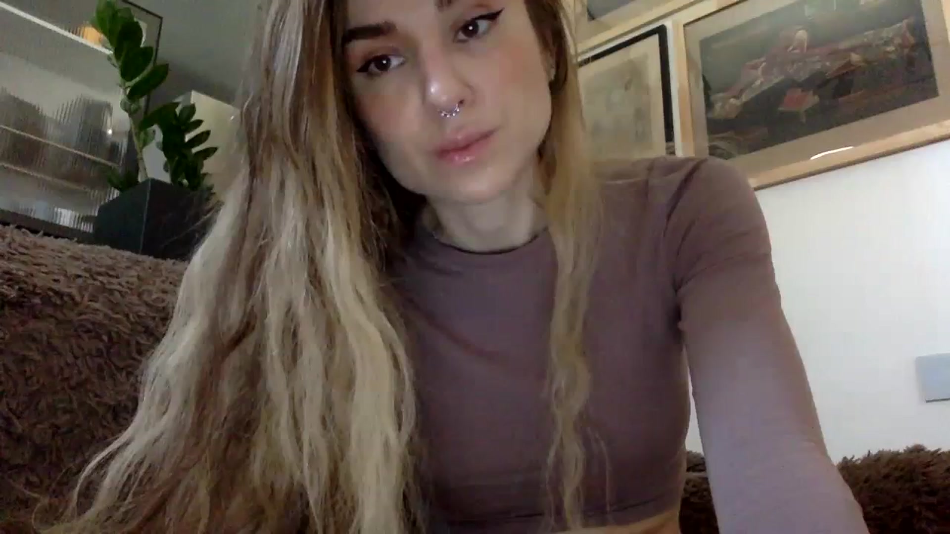 Gallery image thumbnail from EgoisticPuss's myfreecams stream on, 09/17/2023, 10:09 image 13 of 20