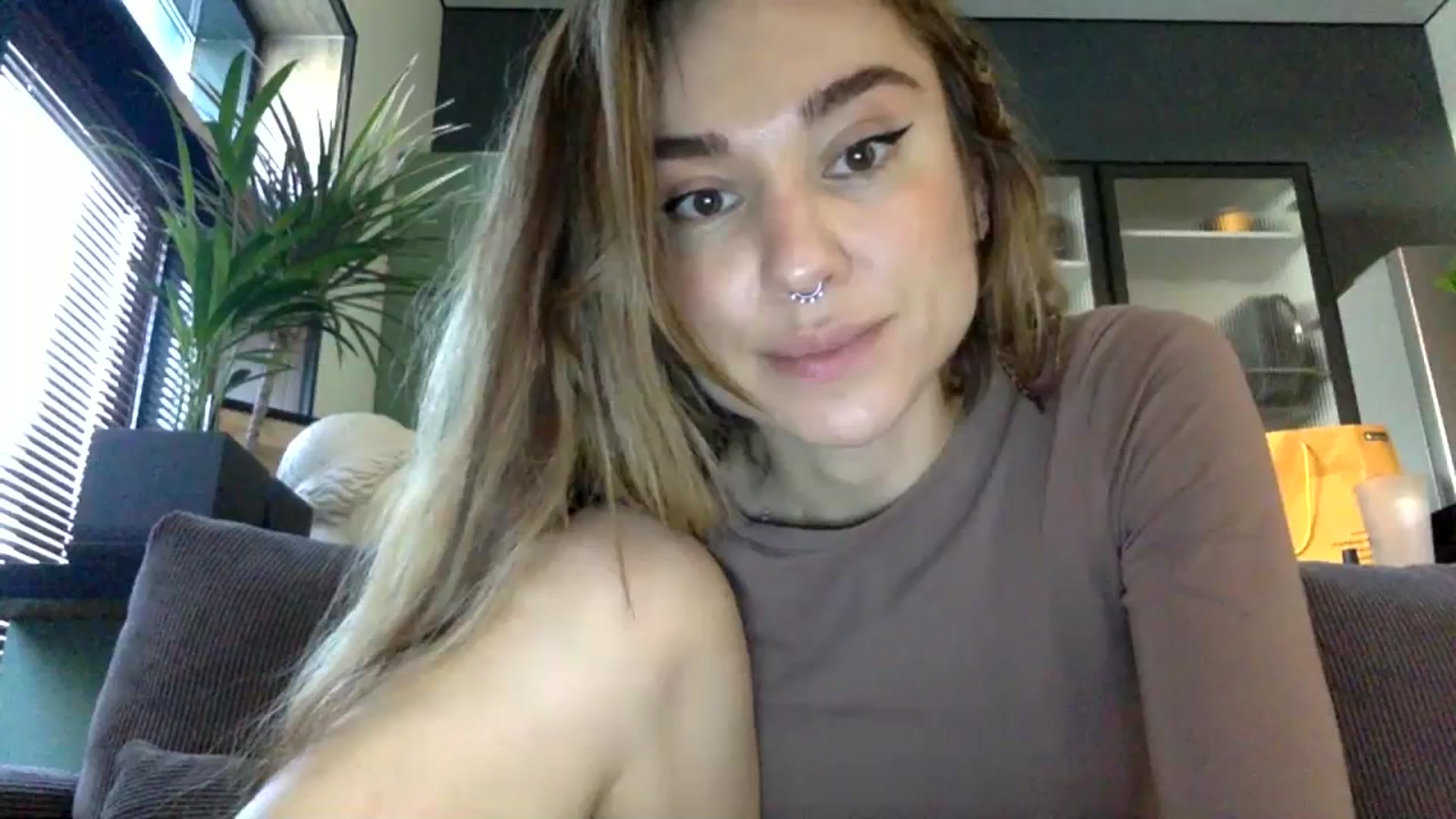 Gallery image thumbnail from EgoisticPuss's myfreecams stream on, 09/17/2023, 14:16 image 1 of 20