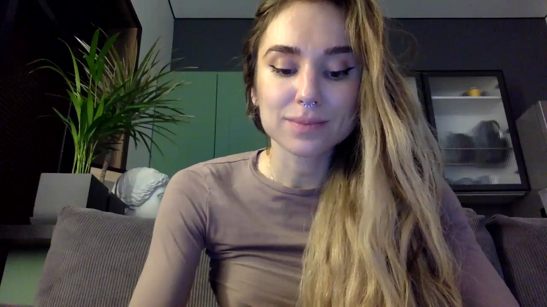 Gallery image thumbnail from EgoisticPuss's myfreecams stream on, 09/17/2023, 17:32 image 16 of 20