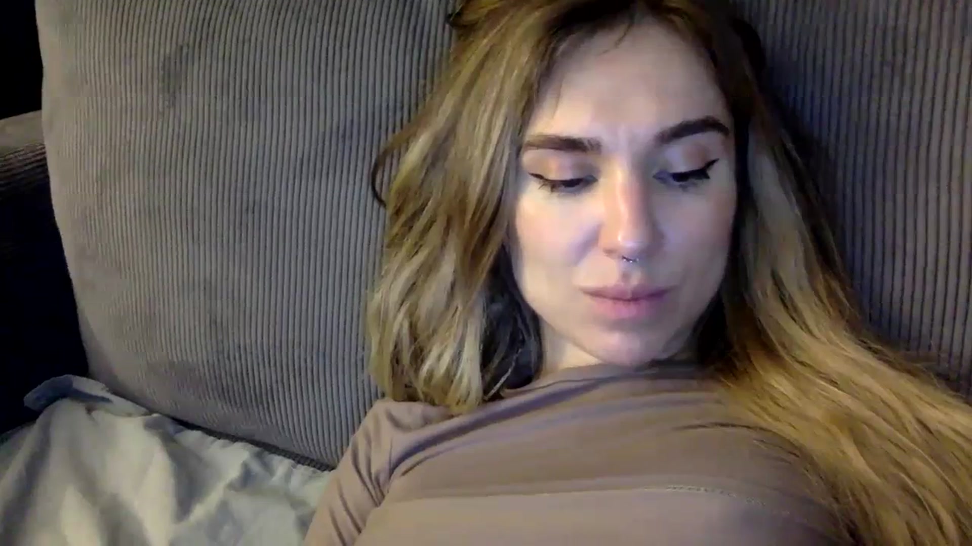 Gallery image thumbnail from EgoisticPuss's myfreecams stream on, 09/17/2023, 17:32 image 14 of 20