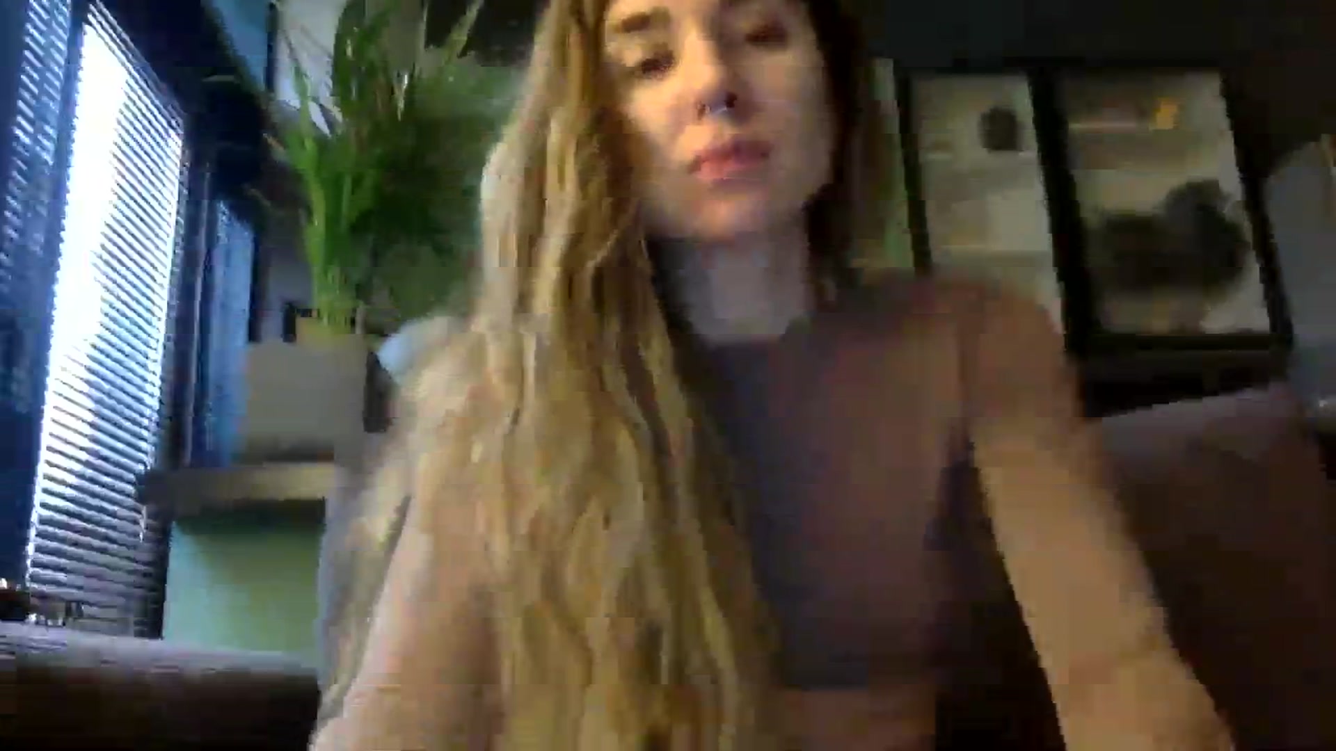 Gallery image thumbnail from EgoisticPuss's myfreecams stream on, 09/18/2023, 11:20 image 9 of 20