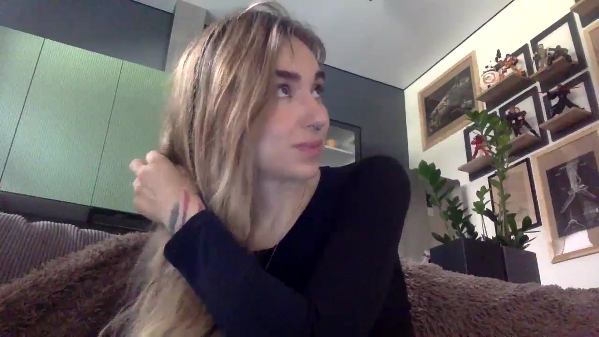 Gallery image thumbnail from EgoisticPuss's myfreecams stream on, 09/19/2023, 10:06 image 14 of 20