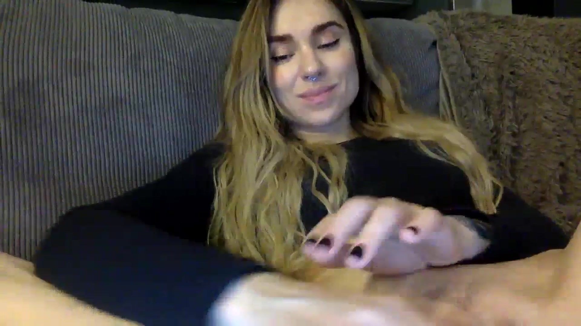 Gallery image thumbnail from EgoisticPuss's myfreecams stream on, 09/19/2023, 15:56 image 11 of 20