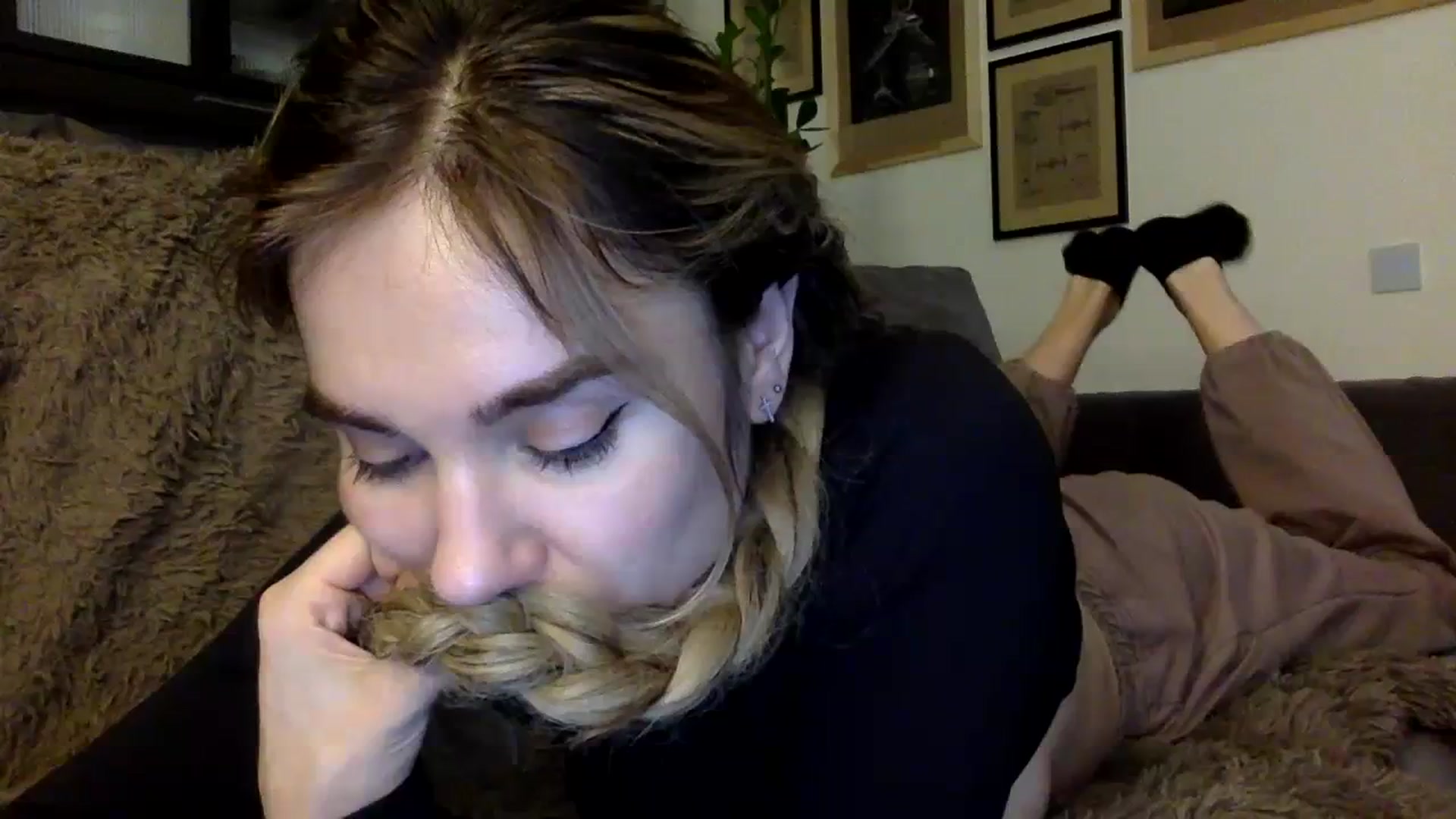 Gallery image thumbnail from EgoisticPuss's myfreecams stream on, 09/19/2023, 23:55 image 4 of 20
