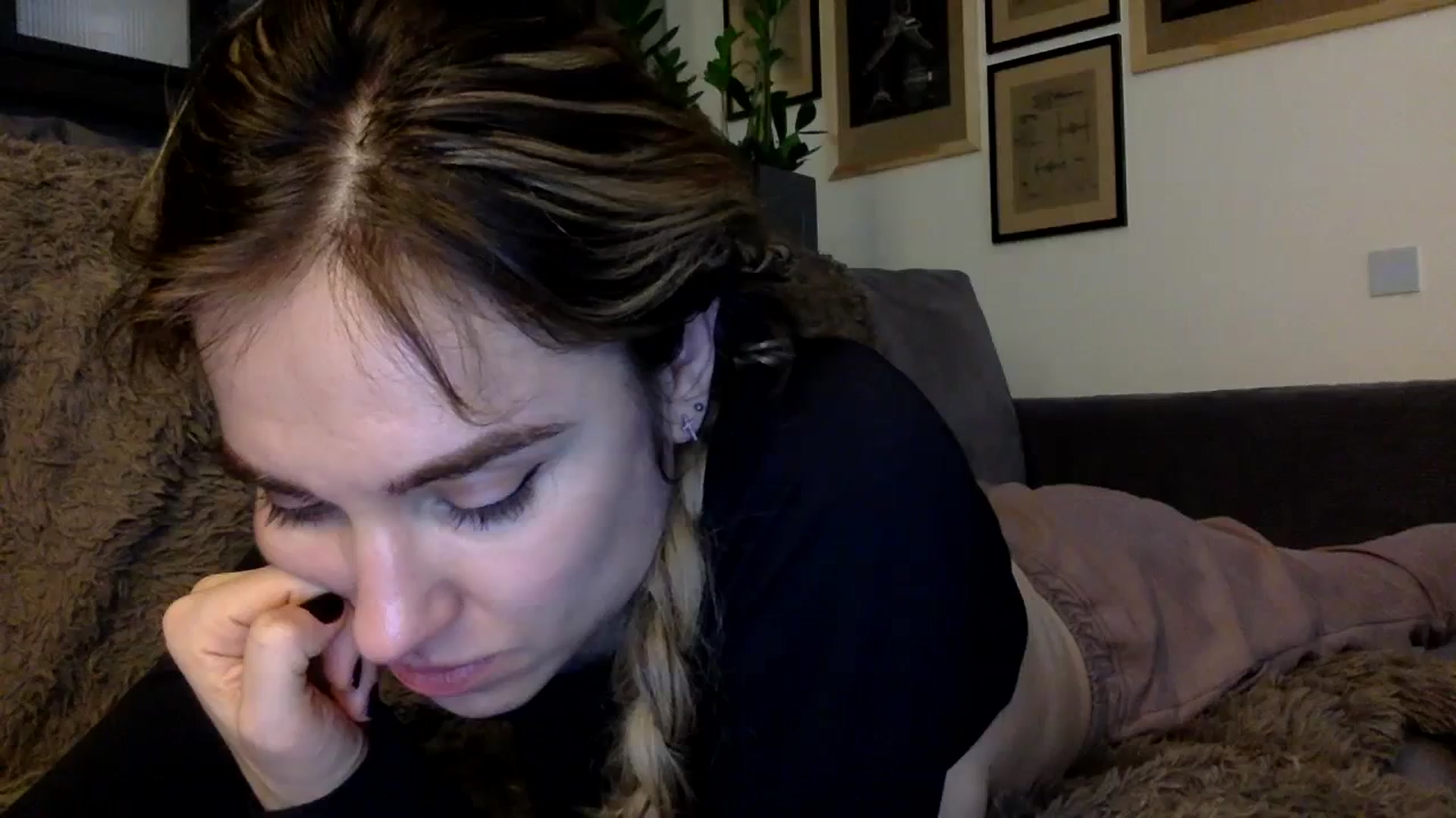 Gallery image thumbnail from EgoisticPuss's myfreecams stream on, 09/19/2023, 23:55 image 14 of 20