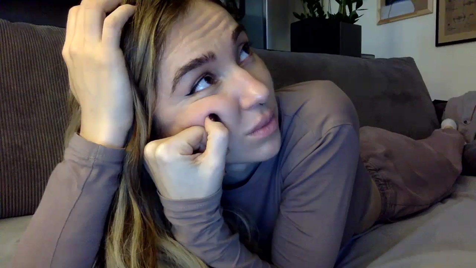 Gallery image thumbnail from EgoisticPuss's myfreecams stream on, 09/20/2023, 15:11 image 13 of 20
