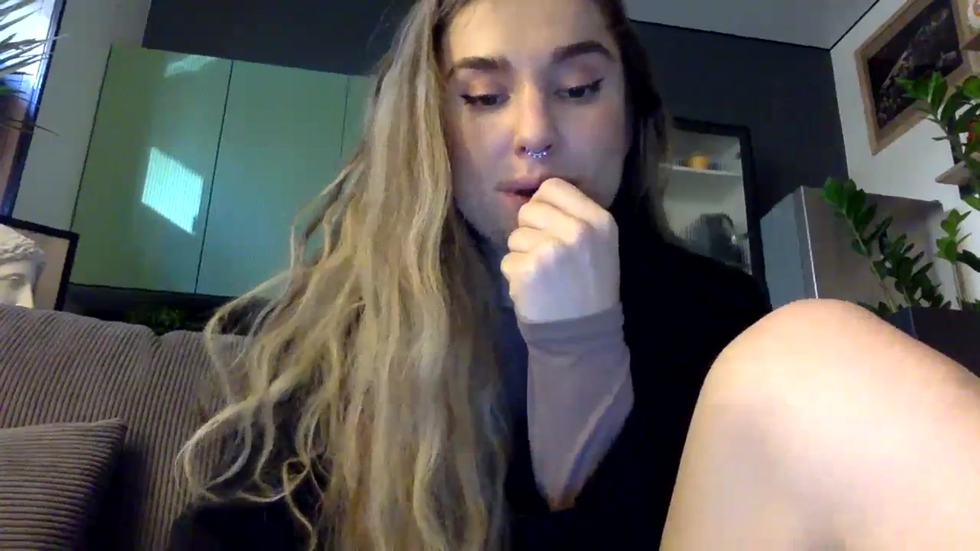 Gallery image thumbnail from EgoisticPuss's myfreecams stream on, 09/20/2023, 15:11 image 9 of 20