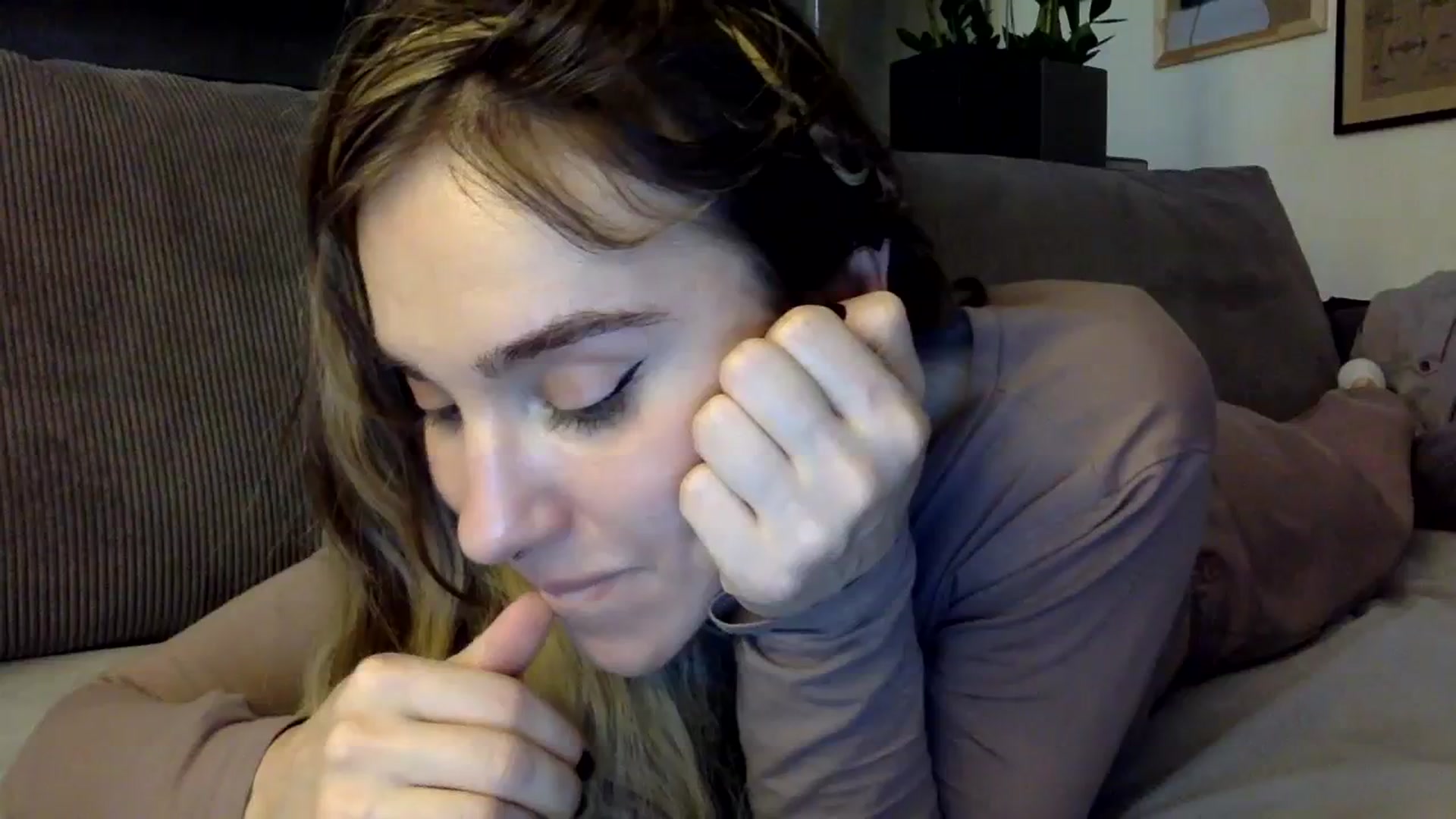 Gallery image thumbnail from EgoisticPuss's myfreecams stream on, 09/20/2023, 15:11 image 14 of 20