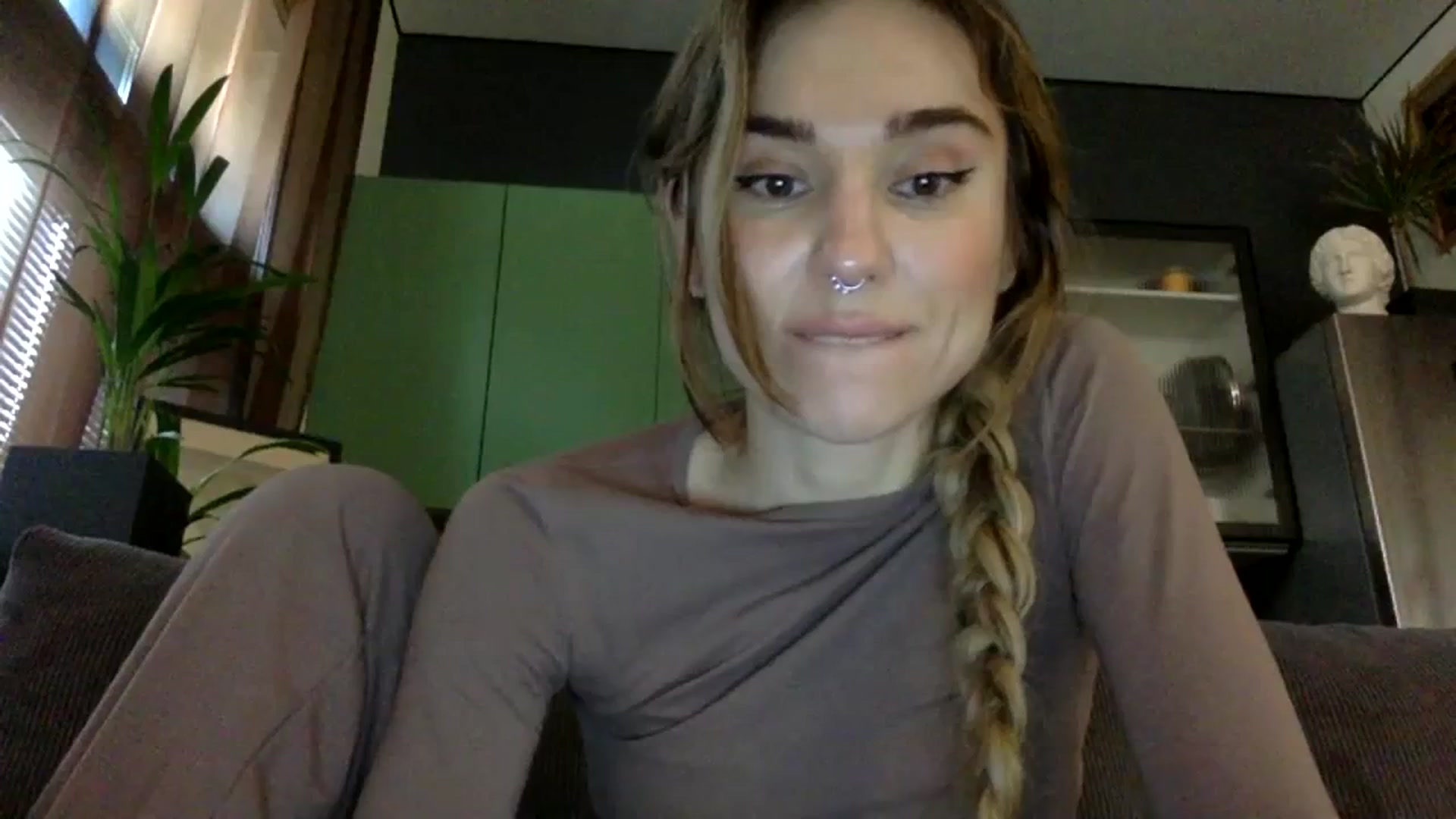 Gallery image thumbnail from EgoisticPuss's myfreecams stream on, 09/24/2023, 13:39 image 12 of 20