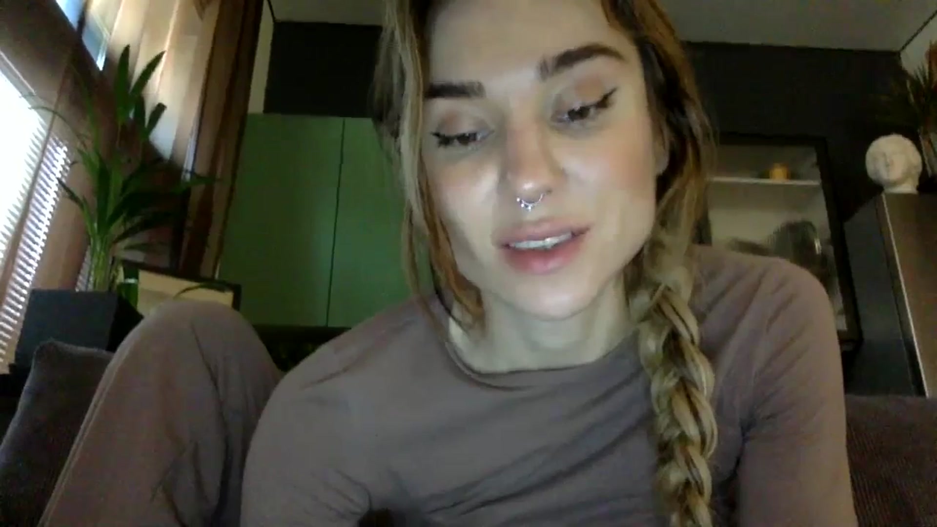 Gallery image thumbnail from EgoisticPuss's myfreecams stream on, 09/24/2023, 13:39 image 11 of 20