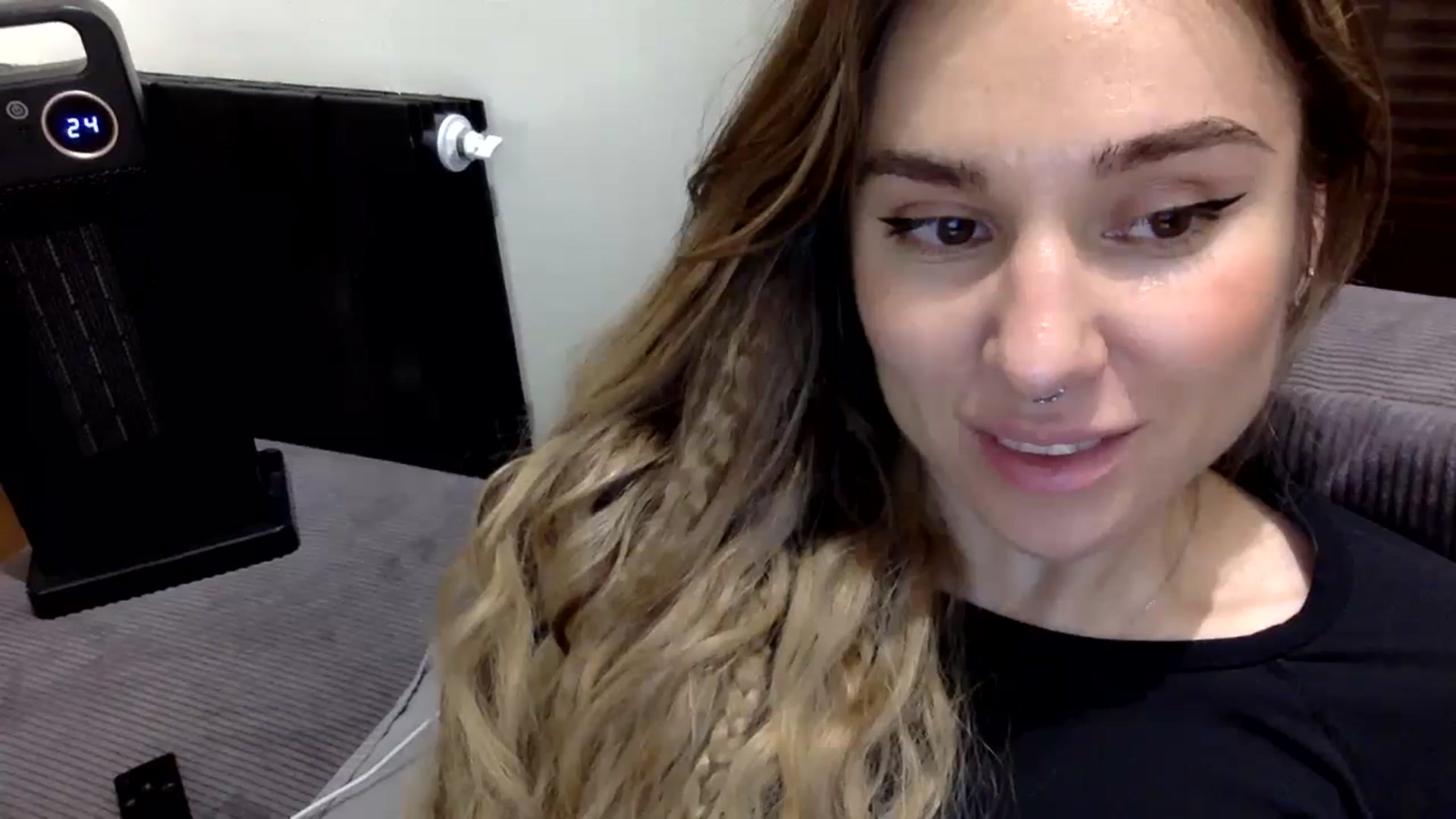 Gallery image thumbnail from EgoisticPuss's myfreecams stream on, 09/26/2023, 19:02 image 16 of 20