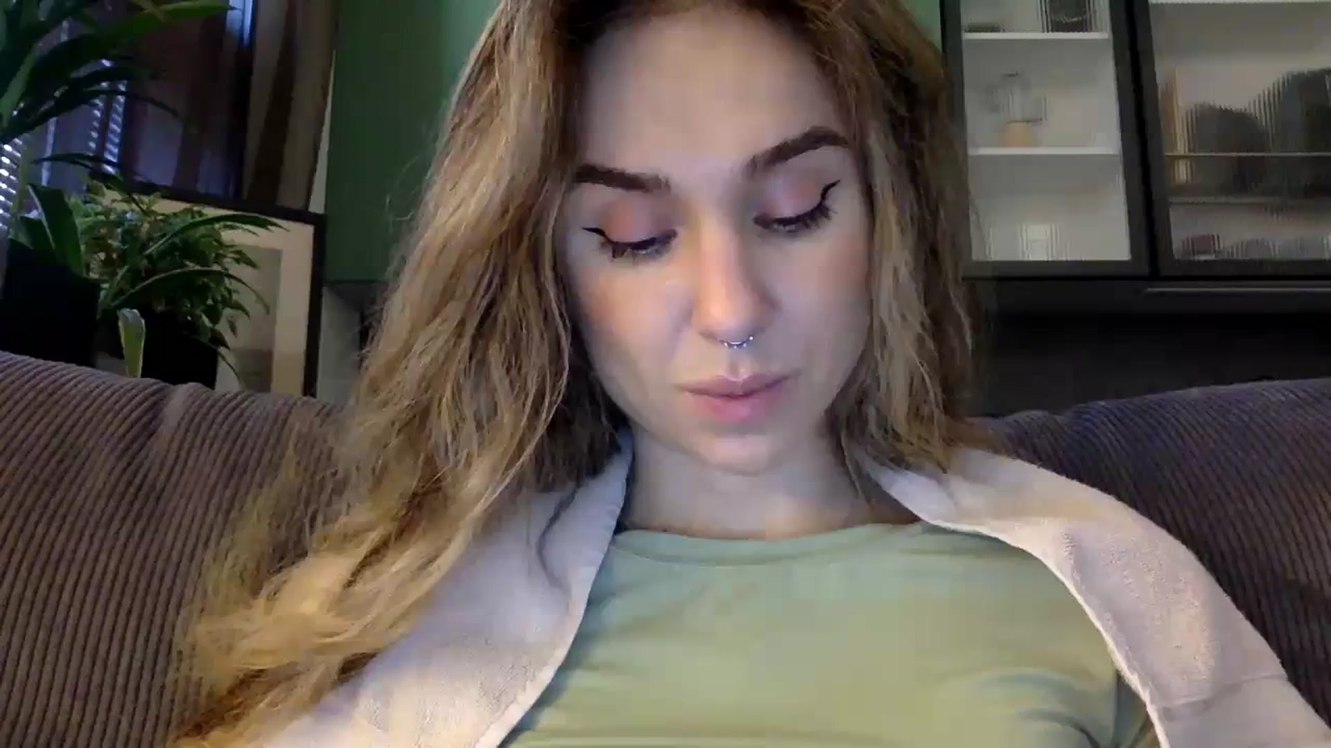 Gallery image thumbnail from EgoisticPuss's myfreecams stream on, 09/27/2023, 10:54 image 17 of 20