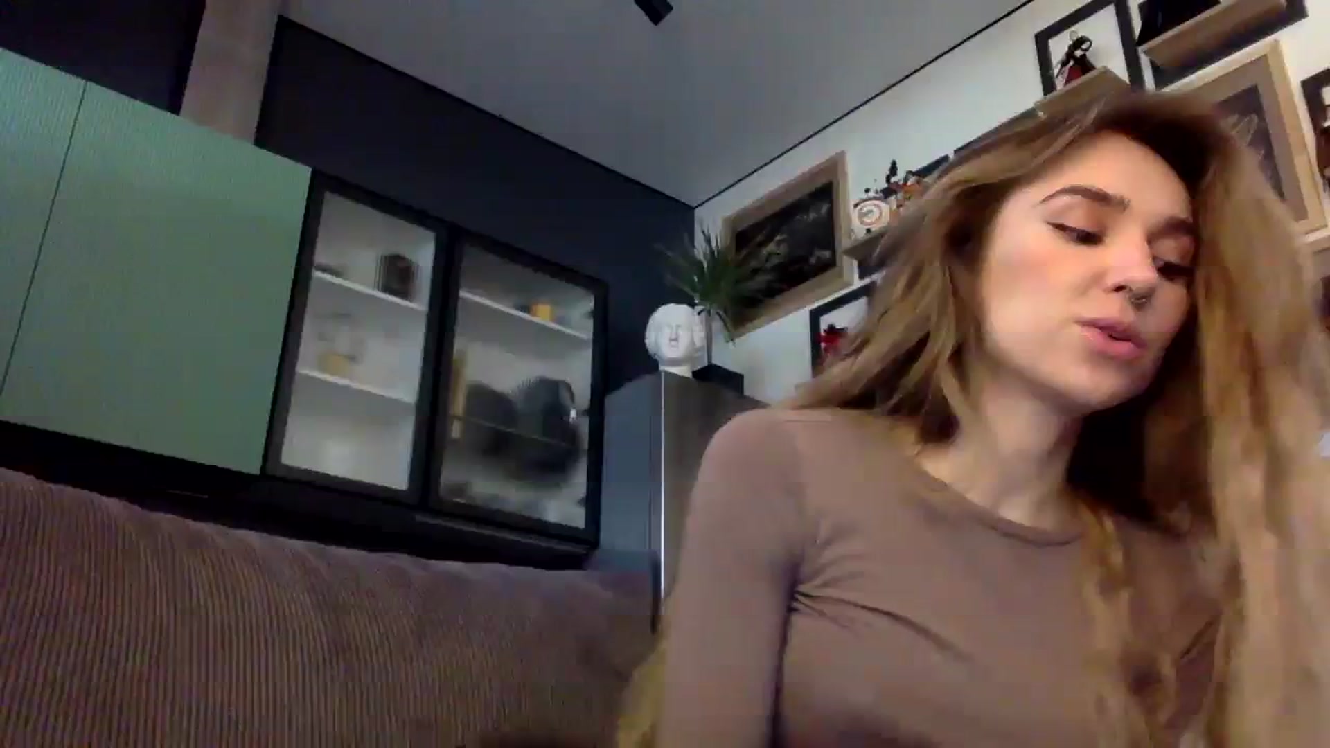 Gallery image thumbnail from EgoisticPuss's myfreecams stream on, 09/27/2023, 11:37 image 11 of 20