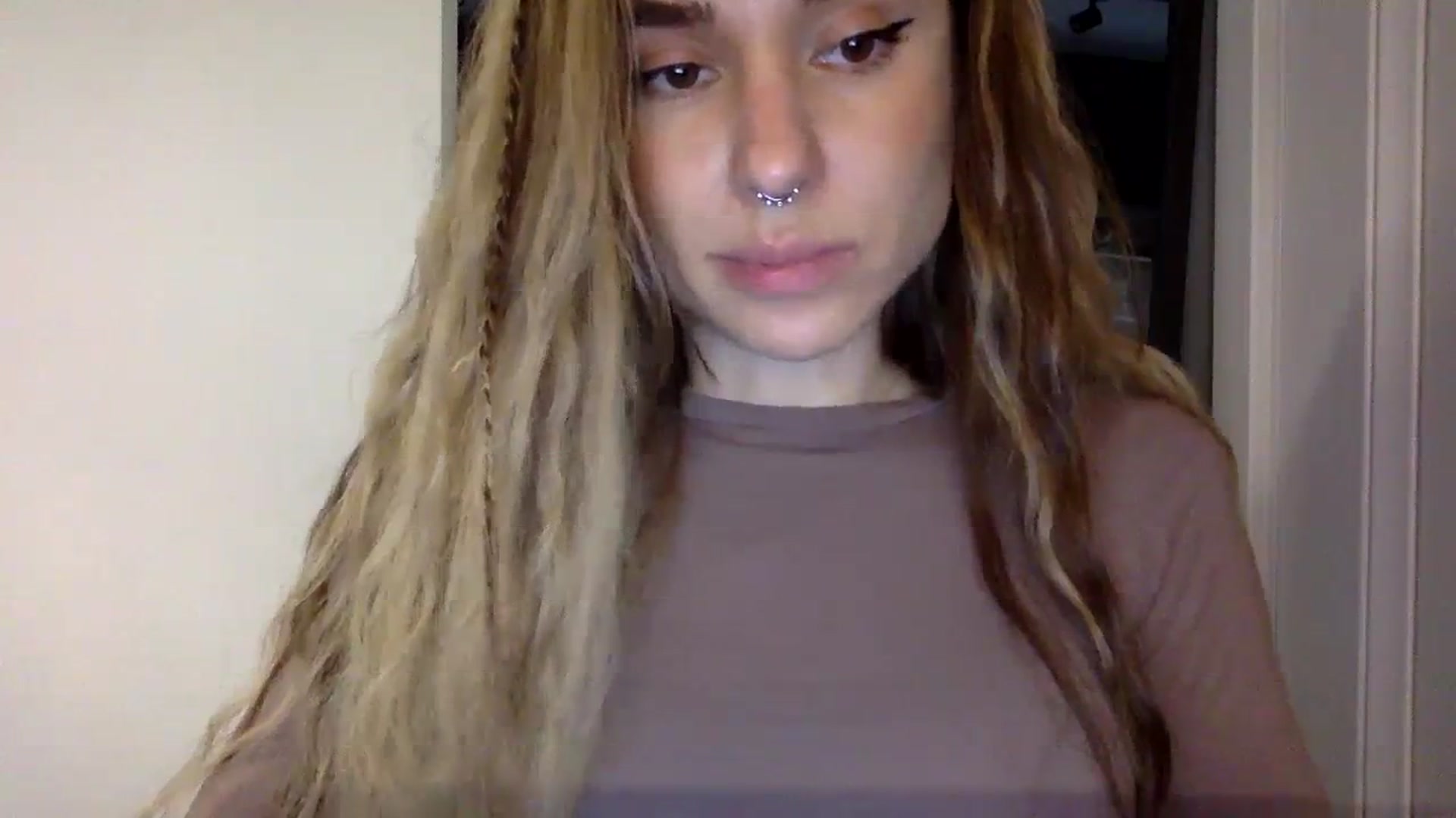 Gallery image thumbnail from EgoisticPuss's myfreecams stream on, 09/27/2023, 14:25 image 14 of 20