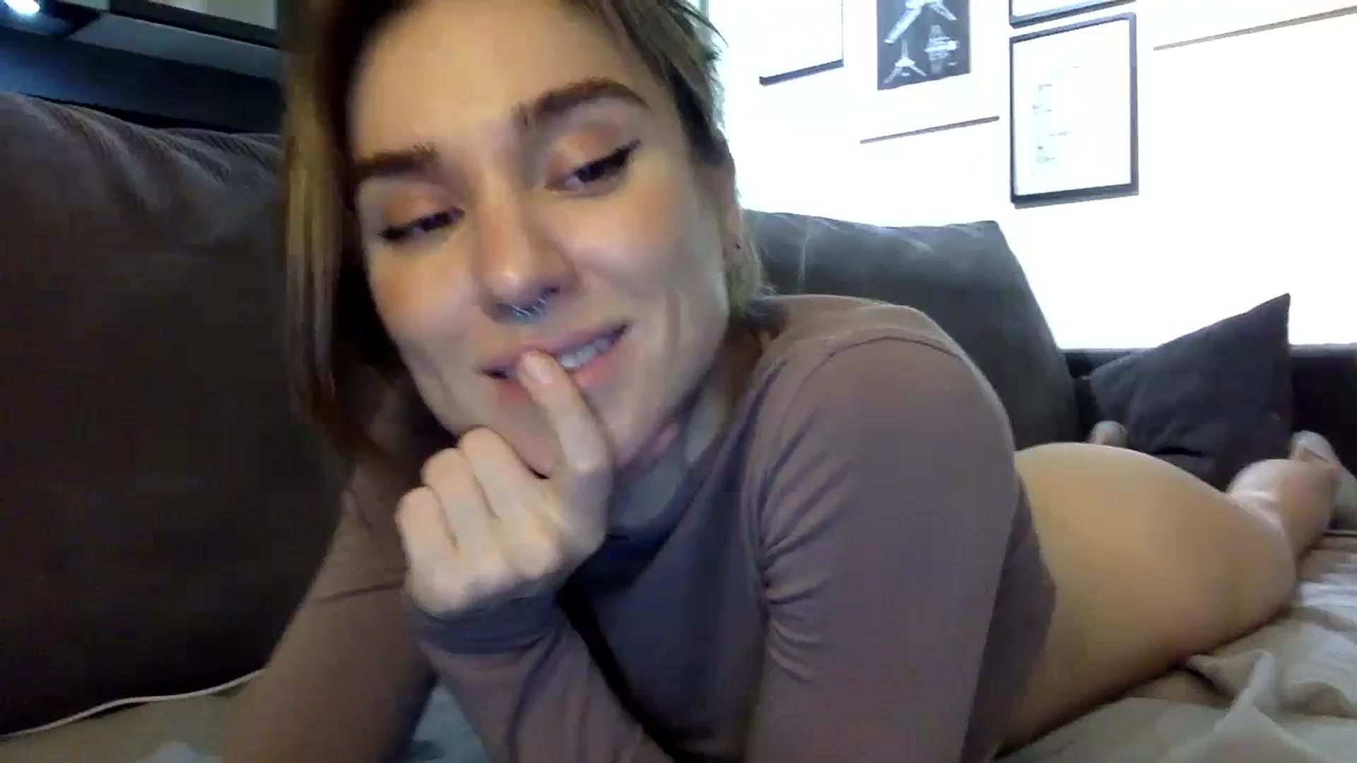 Gallery image thumbnail from EgoisticPuss's myfreecams stream on, 09/27/2023, 16:46 image 14 of 20