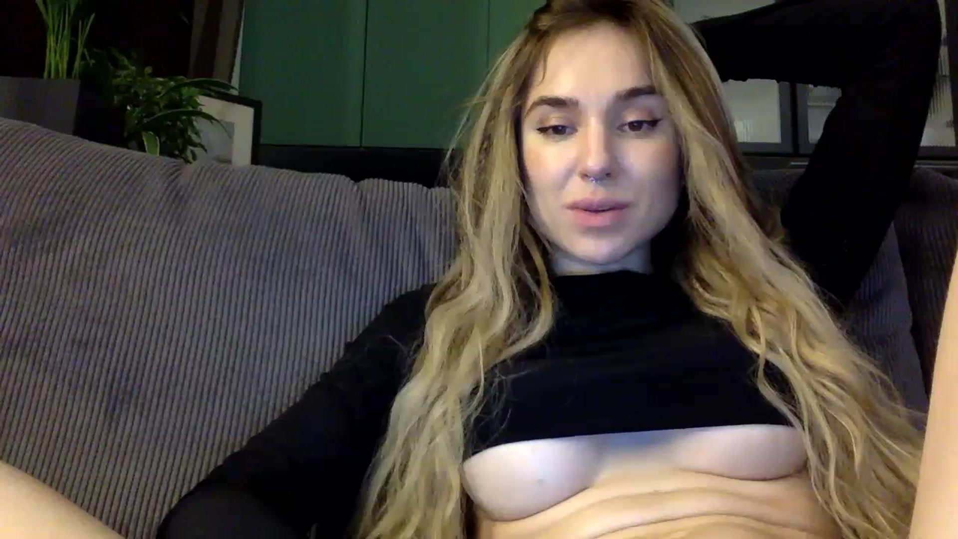 Gallery image thumbnail from EgoisticPuss's myfreecams stream on, 09/28/2023, 17:33 image 16 of 20