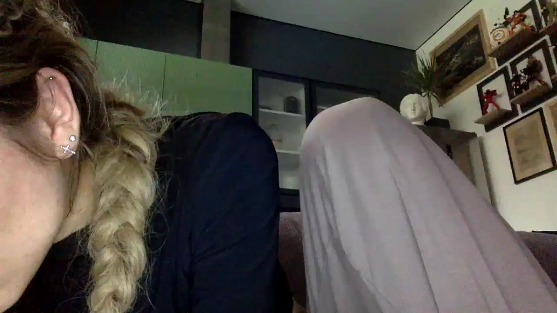 Gallery image thumbnail from EgoisticPuss's myfreecams stream on, 09/30/2023, 10:40 image 18 of 20