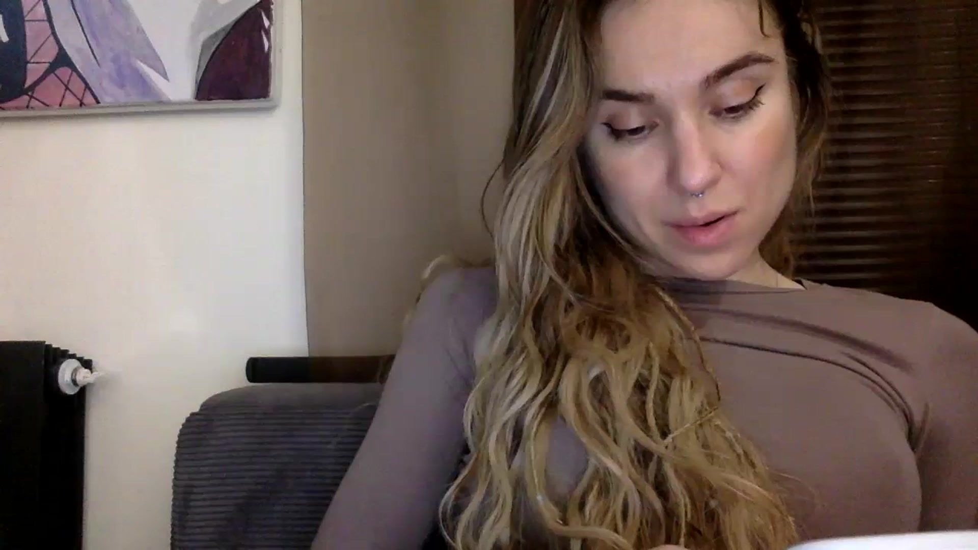 Gallery image thumbnail from EgoisticPuss's myfreecams stream on, 10/01/2023, 22:09 image 7 of 20