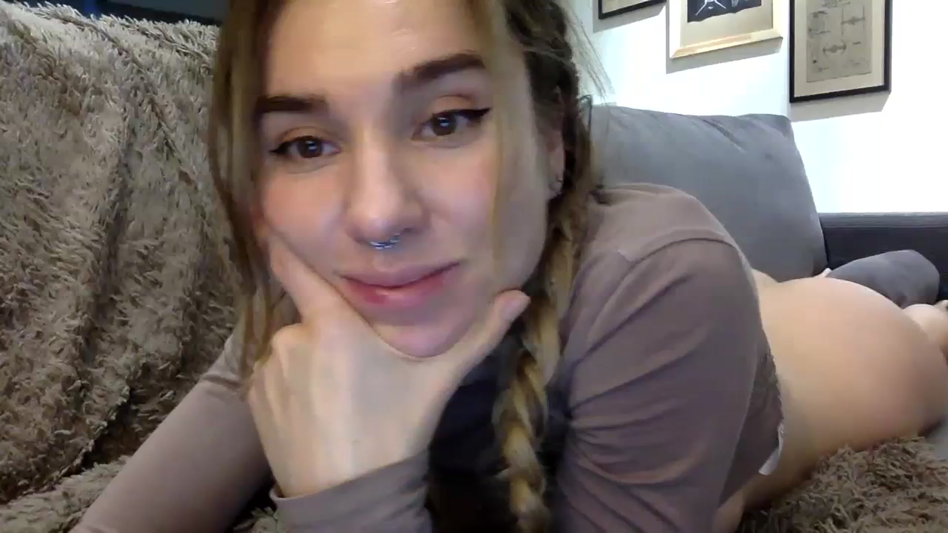 Gallery image thumbnail from EgoisticPuss's myfreecams stream on, 10/03/2023, 23:26 image 10 of 20