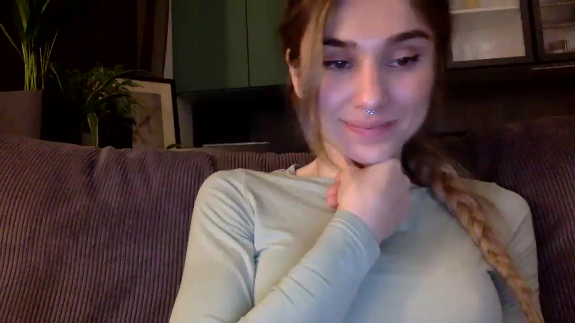 Gallery image thumbnail from EgoisticPuss's myfreecams stream on, 10/04/2023, 18:43 image 4 of 20