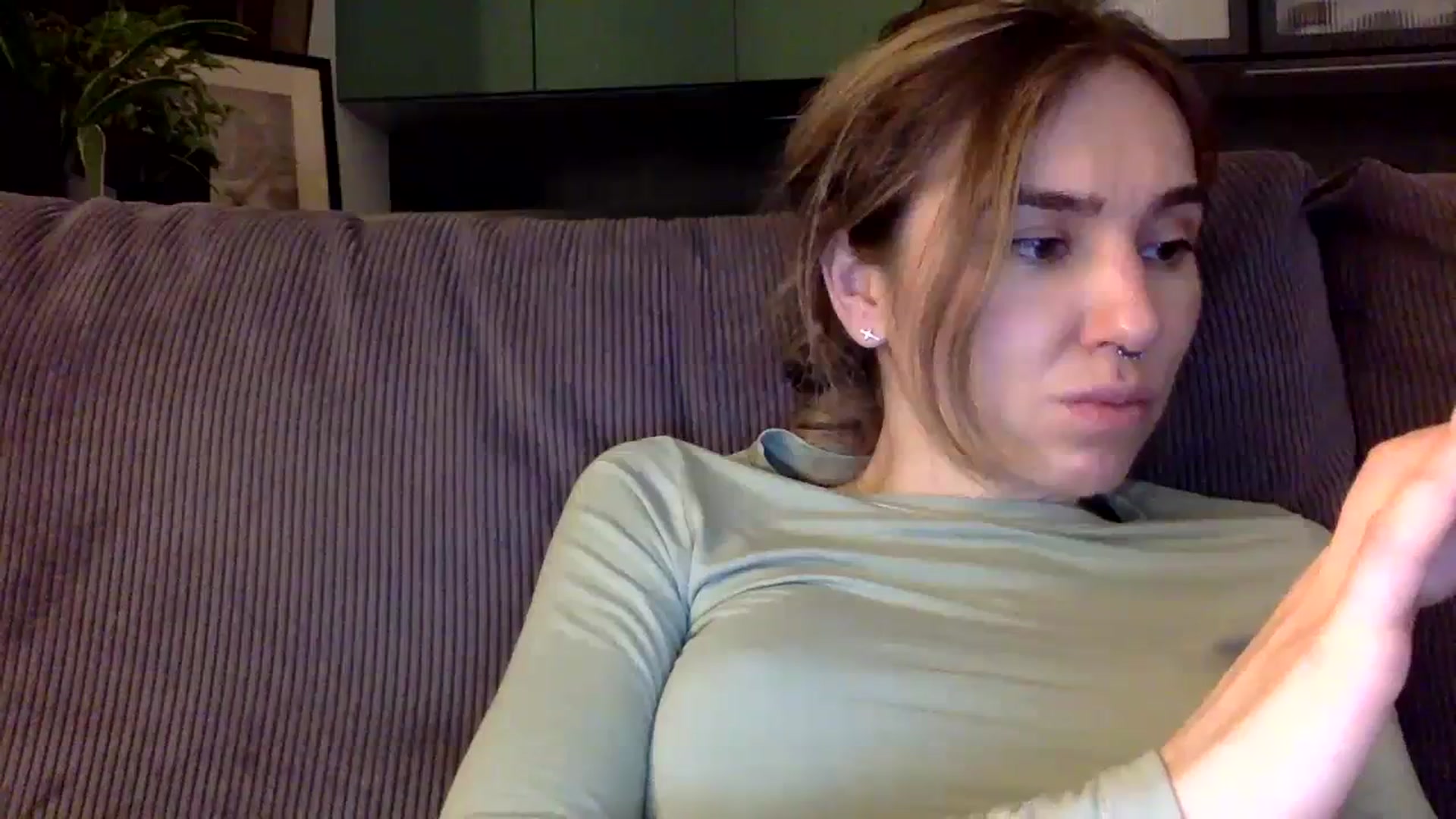 Gallery image thumbnail from EgoisticPuss's myfreecams stream on, 10/04/2023, 18:43 image 18 of 20