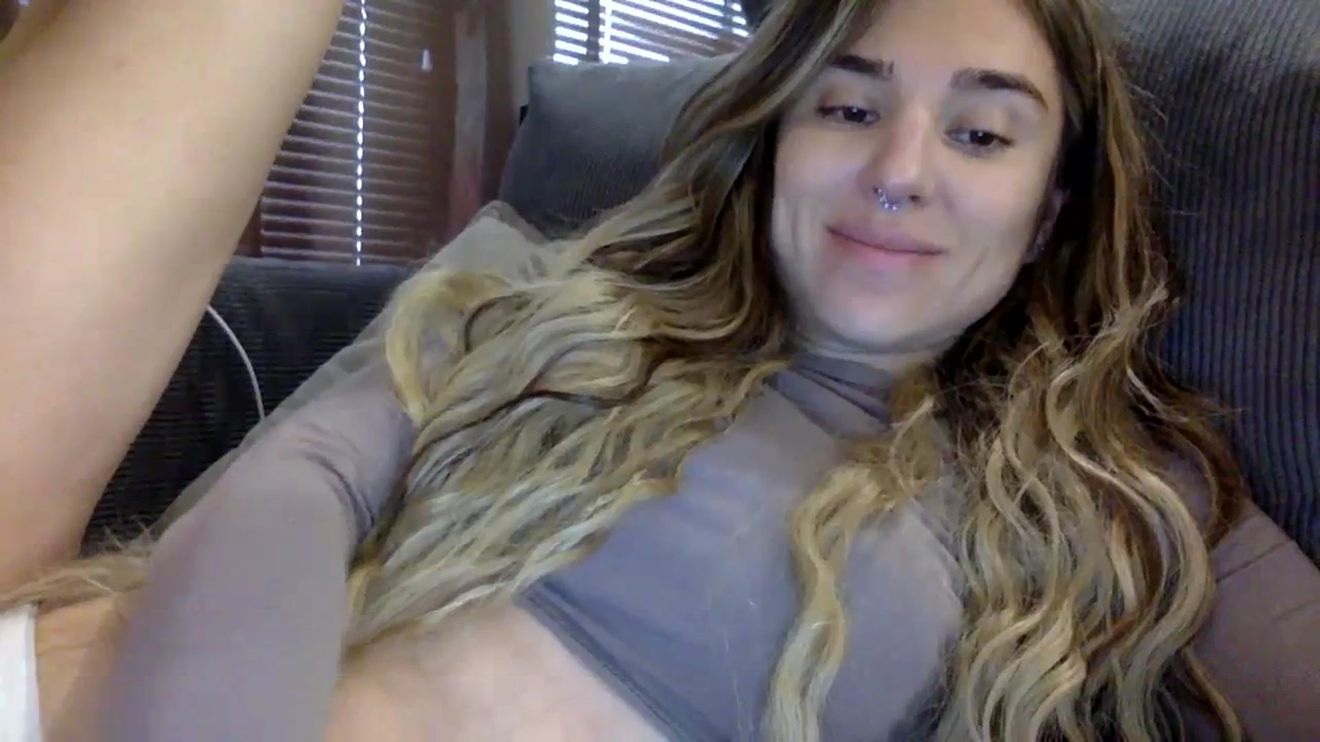 Gallery image thumbnail from EgoisticPuss's myfreecams stream on, 10/28/2023, 09:25 image 10 of 20