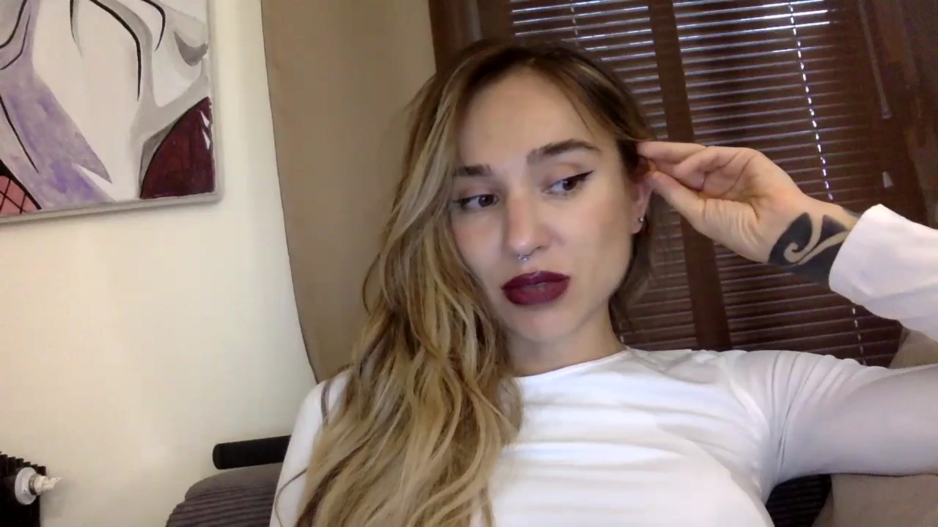 Gallery image thumbnail from EgoisticPuss's myfreecams stream on, 10/30/2023, 09:13 image 19 of 20