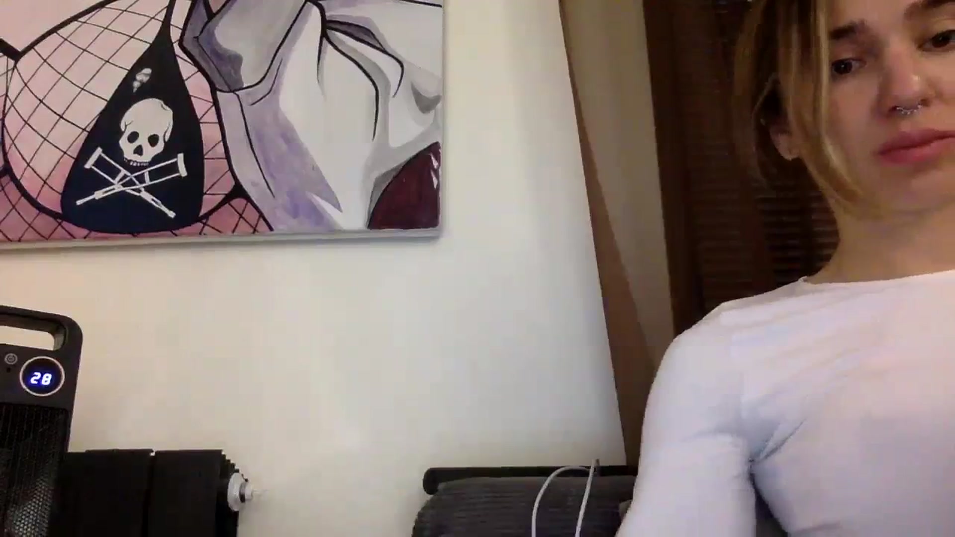 Gallery image thumbnail from EgoisticPuss's myfreecams stream on, 10/30/2023, 14:36 image 16 of 20