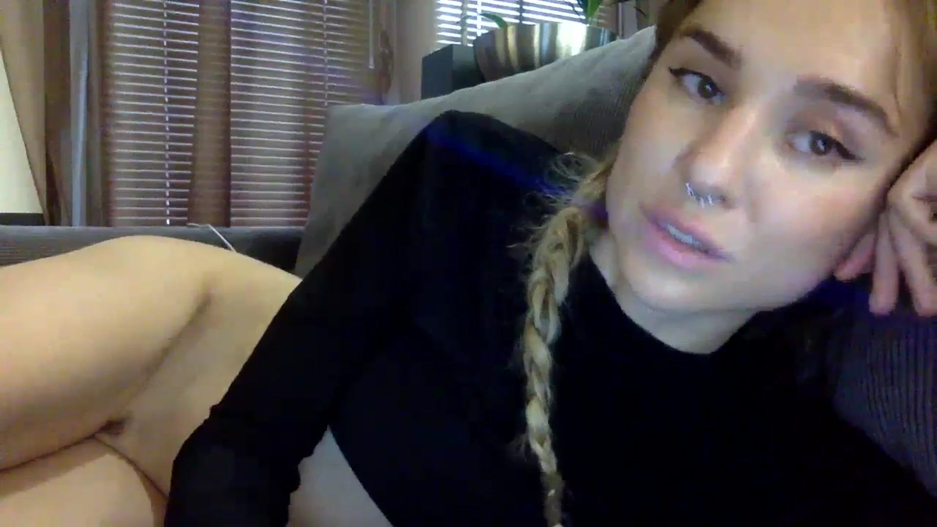 Gallery image thumbnail from EgoisticPuss's myfreecams stream on, 10/31/2023, 09:56 image 7 of 20