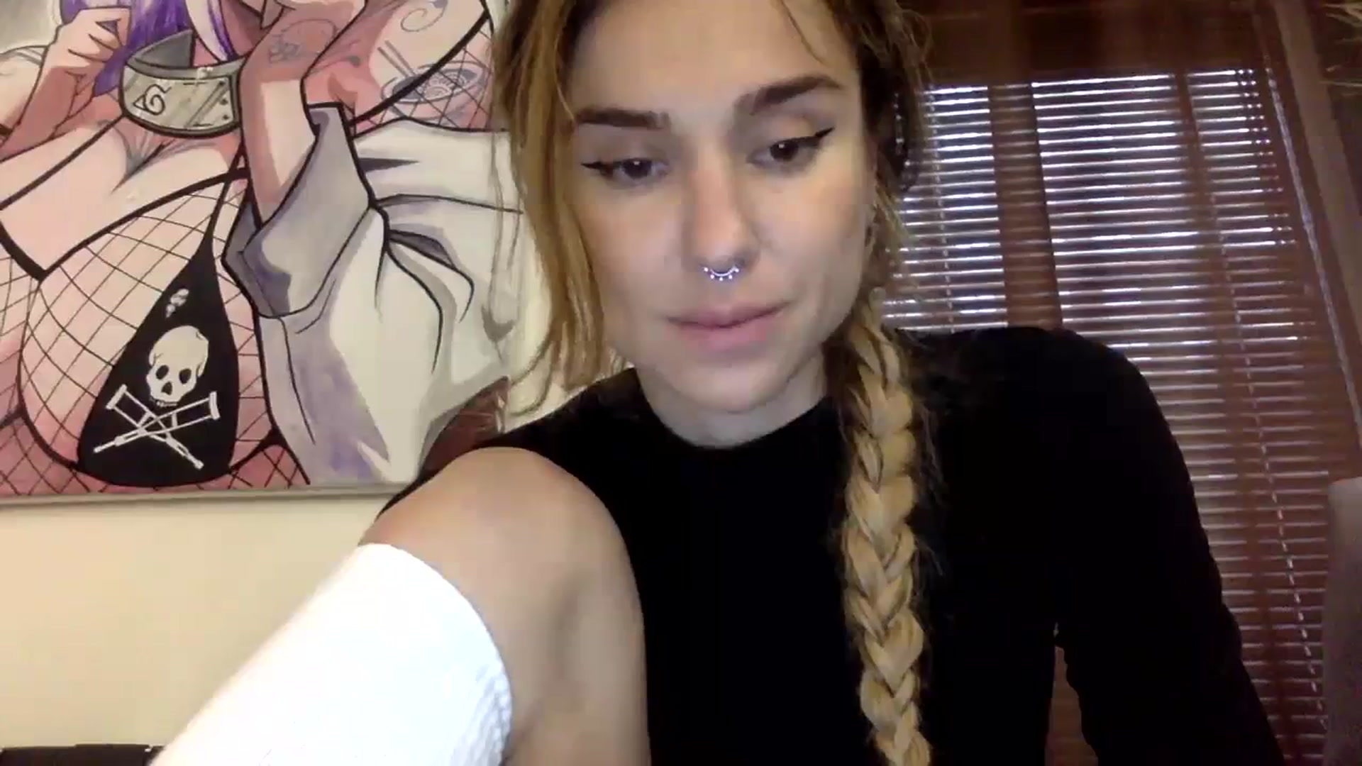 Gallery image thumbnail from EgoisticPuss's myfreecams stream on, 10/31/2023, 09:56 image 17 of 20
