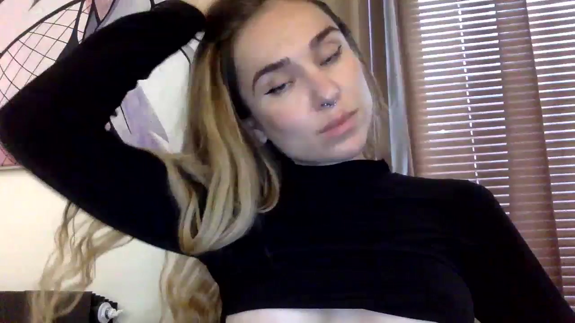 Gallery image thumbnail from EgoisticPuss's myfreecams stream on, 10/31/2023, 10:52 image 12 of 20