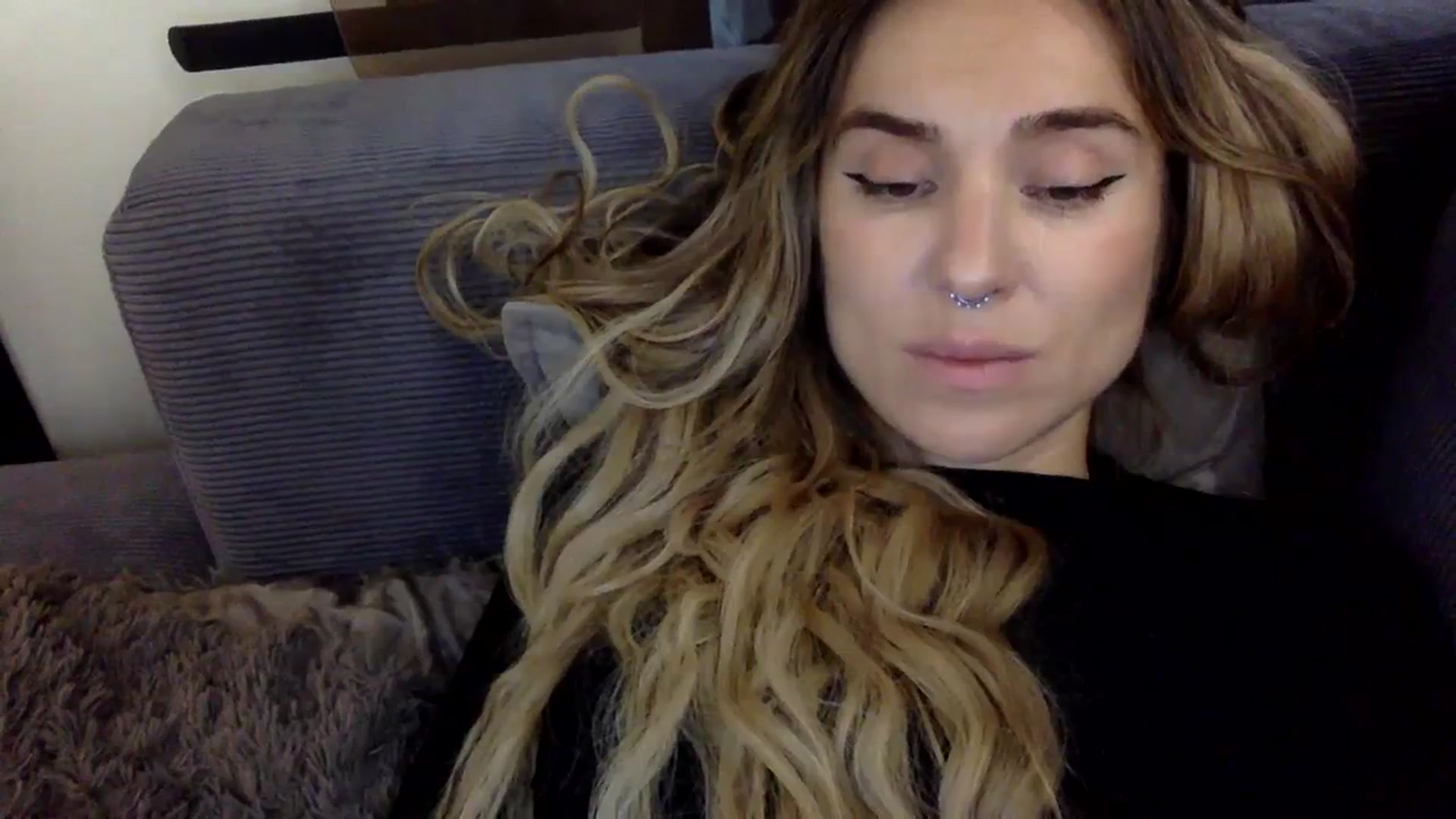 Gallery image thumbnail from EgoisticPuss's myfreecams stream on, 10/31/2023, 12:55 image 17 of 20