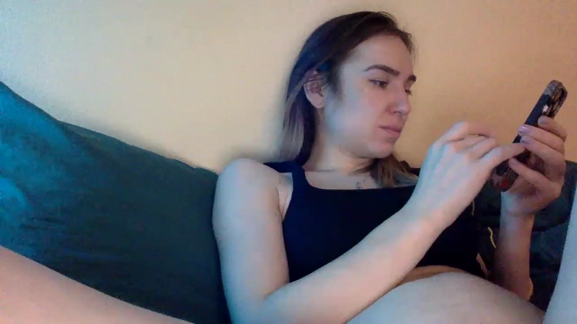 Gallery image thumbnail from EgoisticPussy's myfreecams stream on, 12/25/2022, 18:03 image 14 of 20