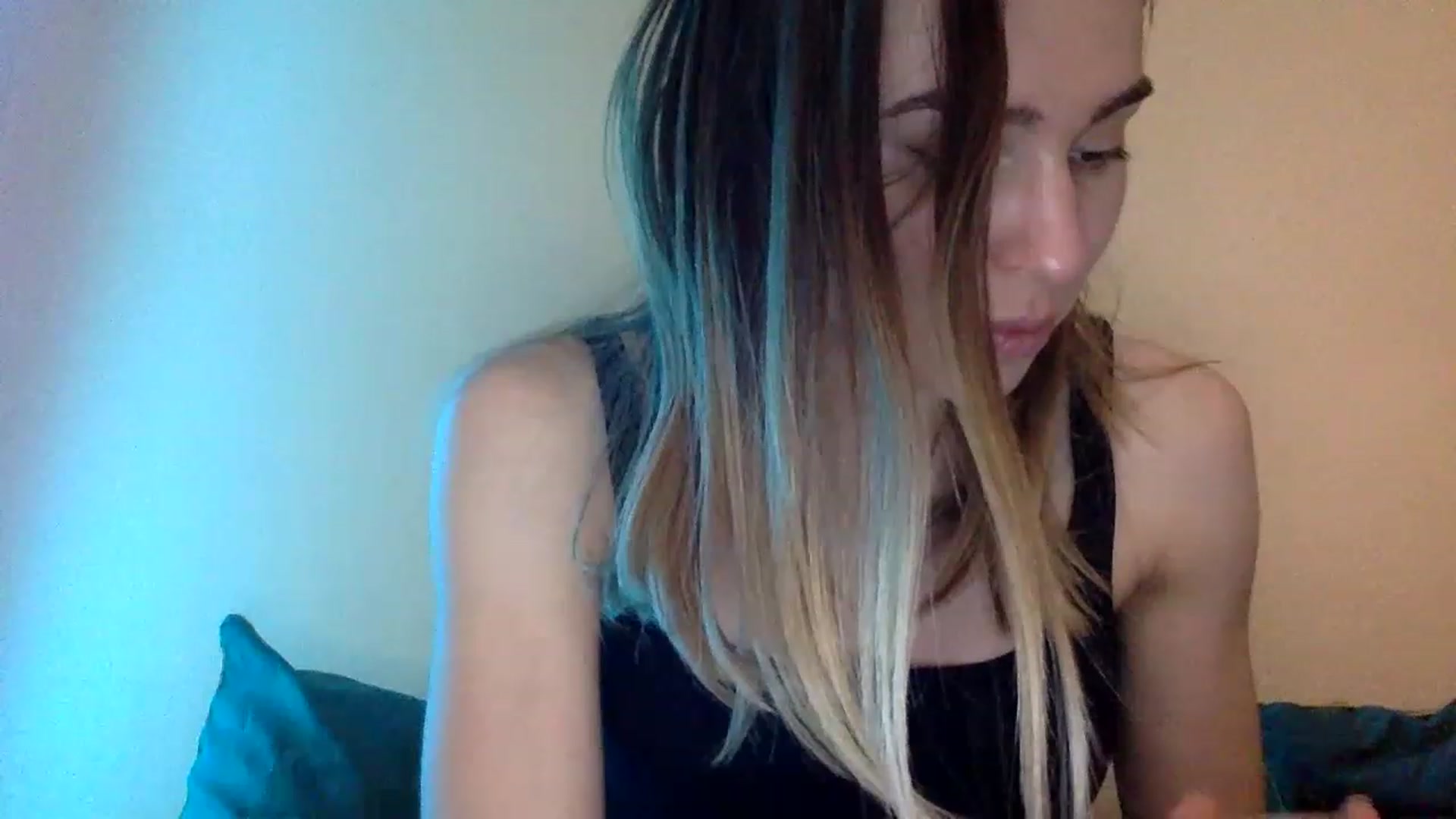Gallery image thumbnail from EgoisticPussy's myfreecams stream on, 12/25/2022, 18:46 image 17 of 20