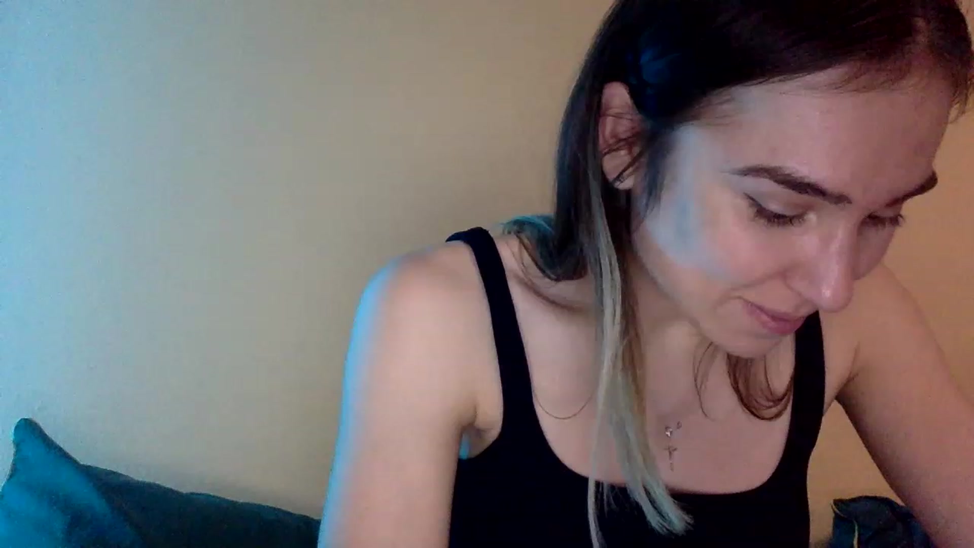 Gallery image thumbnail from EgoisticPussy's myfreecams stream on, 12/25/2022, 20:06 image 3 of 20