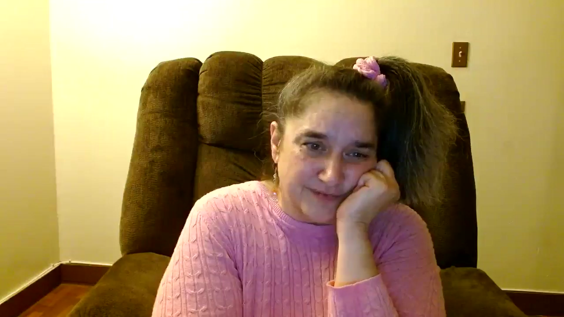 Gallery image thumbnail from EgyptBeauty's myfreecams stream on, 11/20/2024, 08:43 image 5 of 20