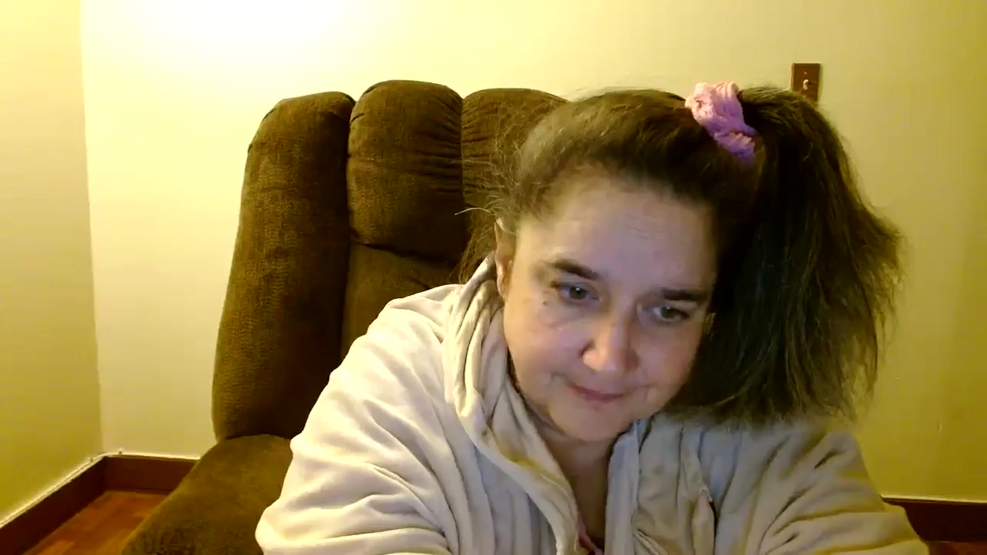 Gallery image thumbnail from EgyptBeauty's myfreecams stream on, 11/20/2024, 09:30 image 15 of 20