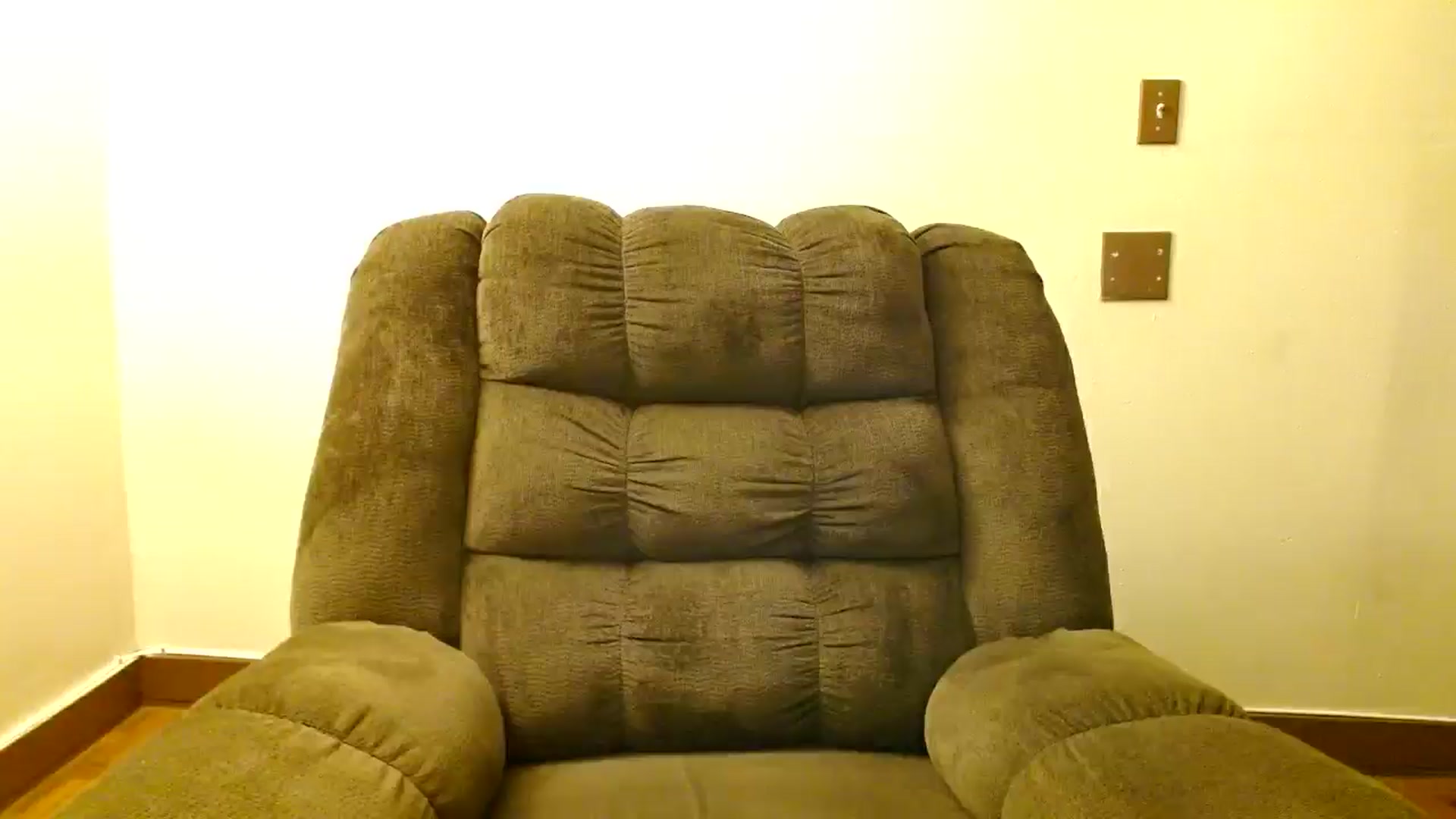 Gallery image thumbnail from EgyptBeauty's myfreecams stream on, 12/19/2024, 01:43 image 15 of 20