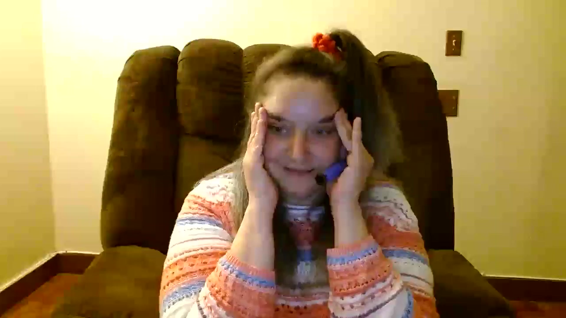 Gallery image thumbnail from EgyptBeauty's myfreecams stream on, 12/19/2024, 01:43 image 17 of 20