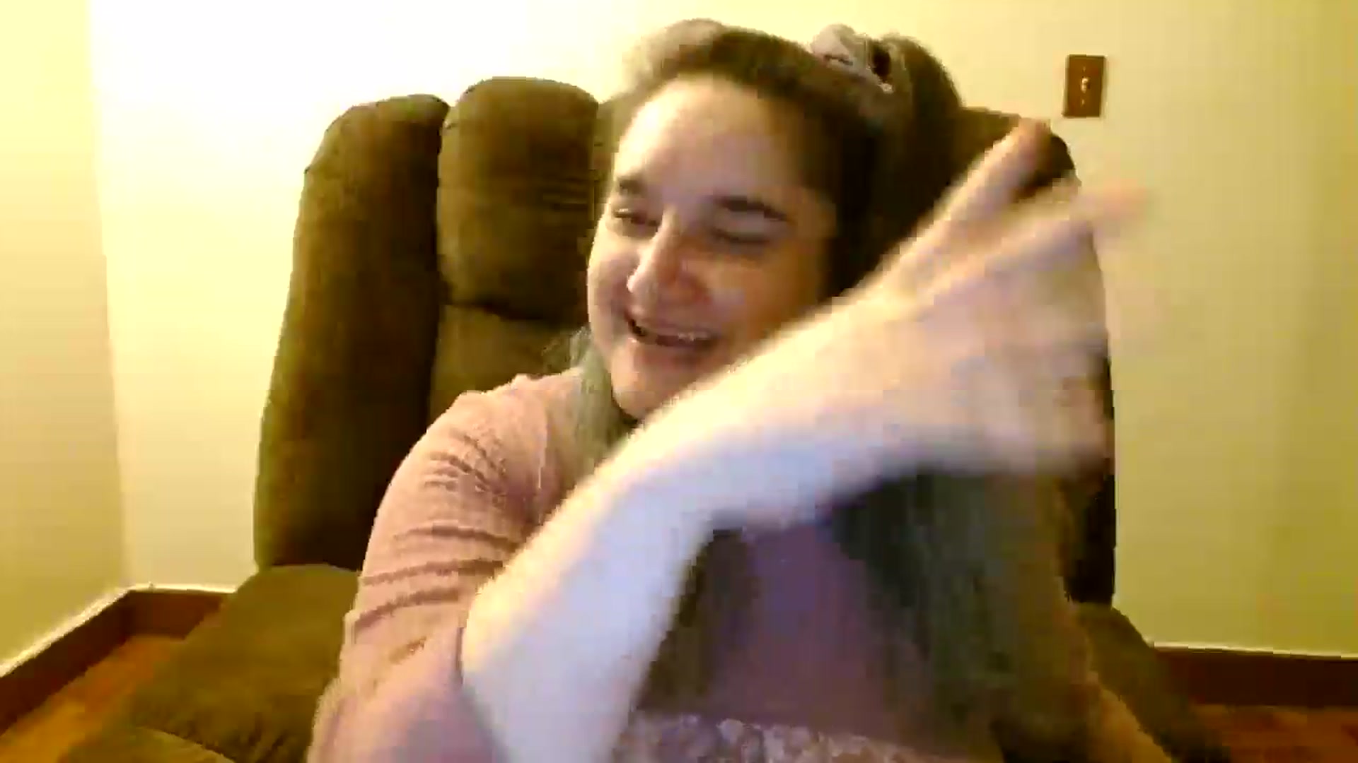 Gallery image thumbnail from EgyptBeauty's myfreecams stream on, 12/20/2024, 04:04 image 6 of 20
