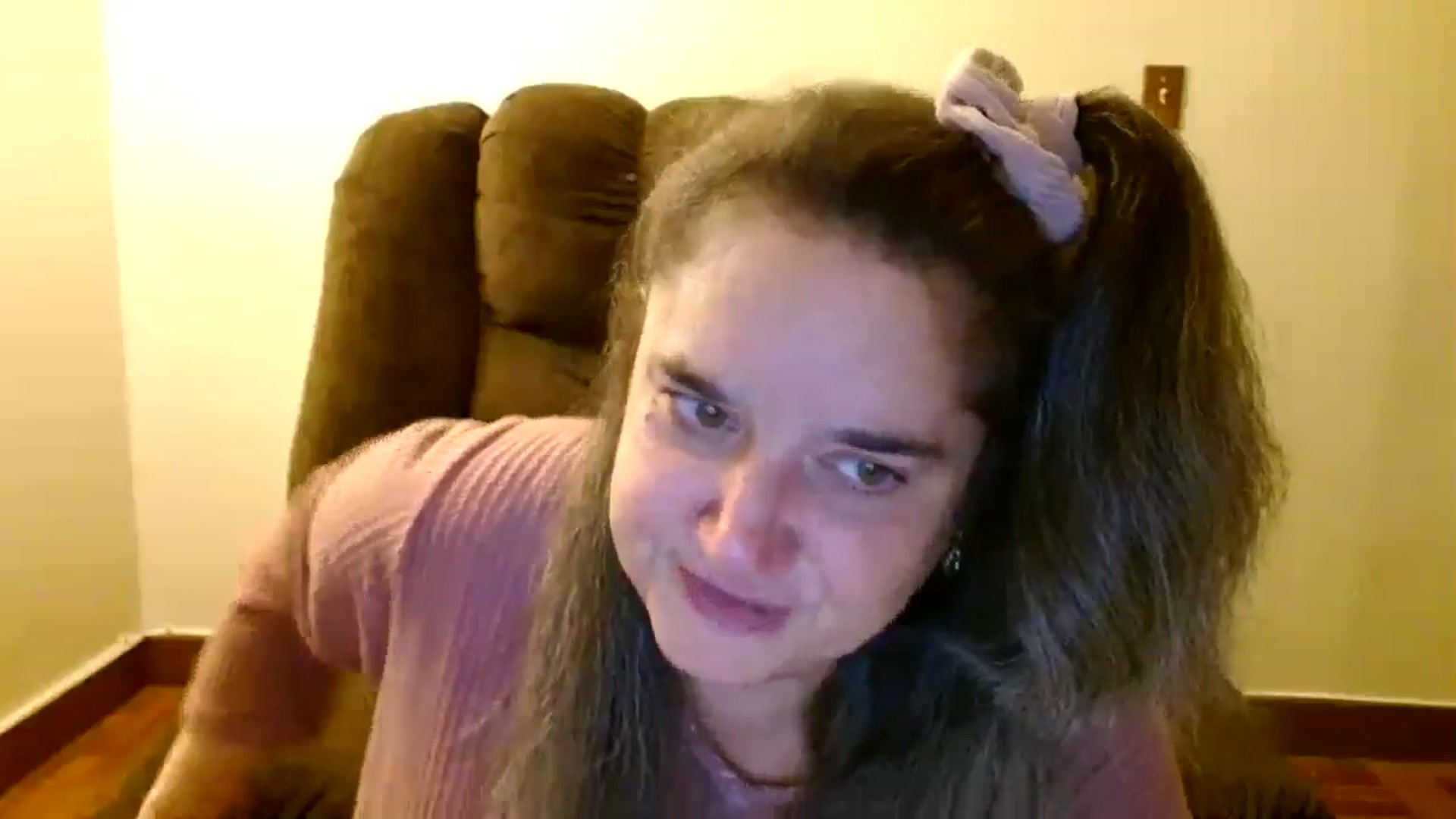 Gallery image thumbnail from EgyptBeauty's myfreecams stream on, 12/20/2024, 04:04 image 12 of 20