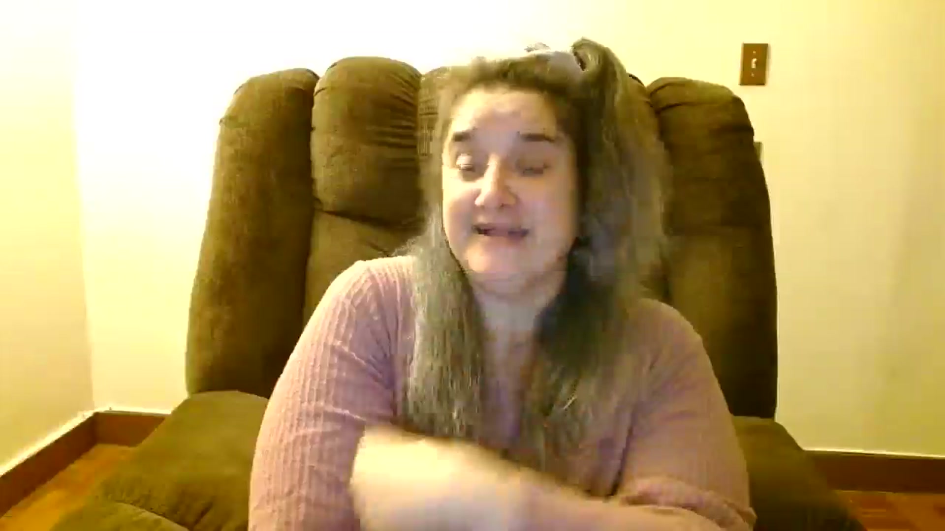 Gallery image thumbnail from EgyptBeauty's myfreecams stream on, 12/20/2024, 04:04 image 16 of 20