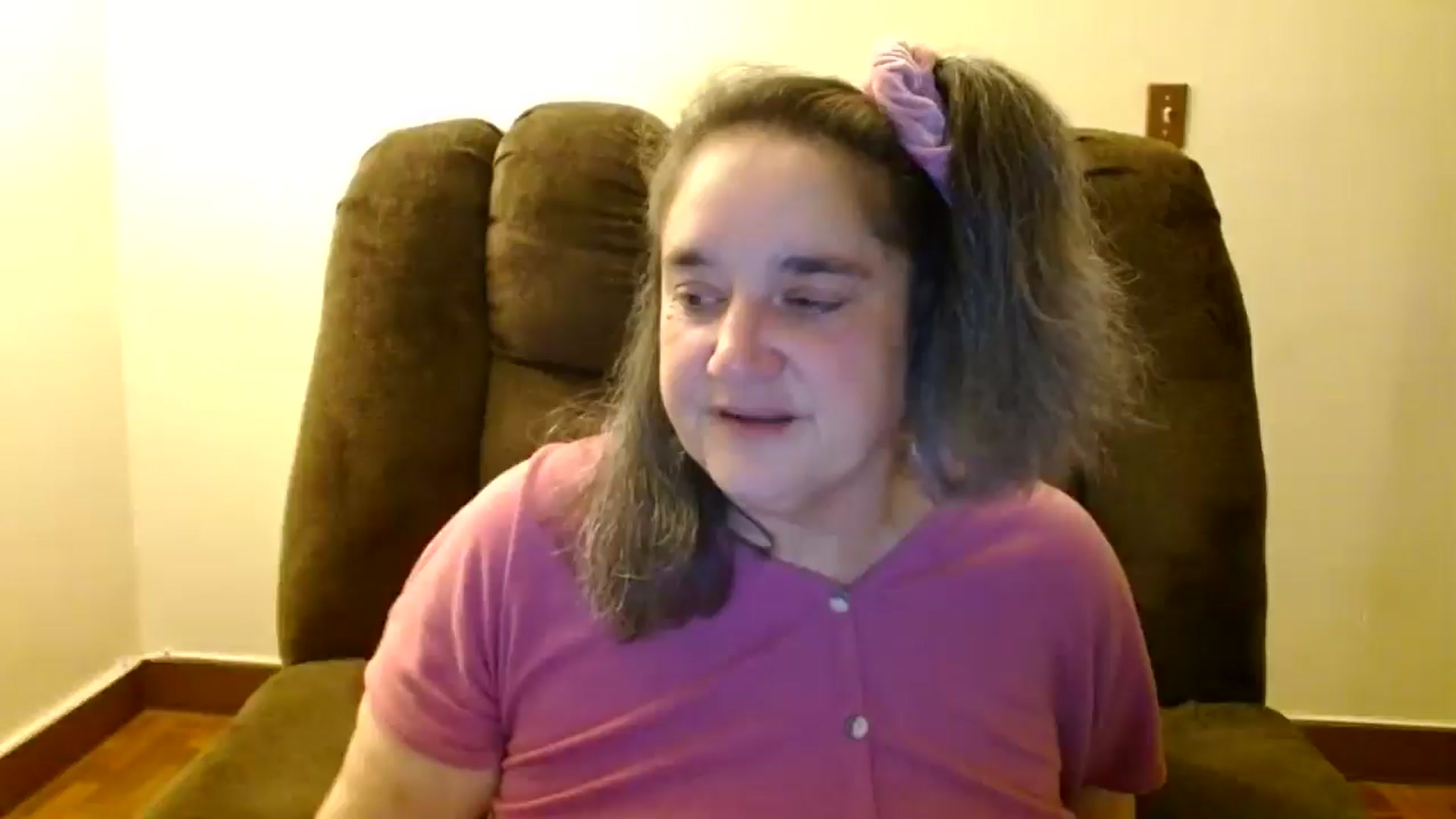 Gallery image thumbnail from EgyptBeauty's myfreecams stream on, 02/16/2025, 02:25 image 12 of 20